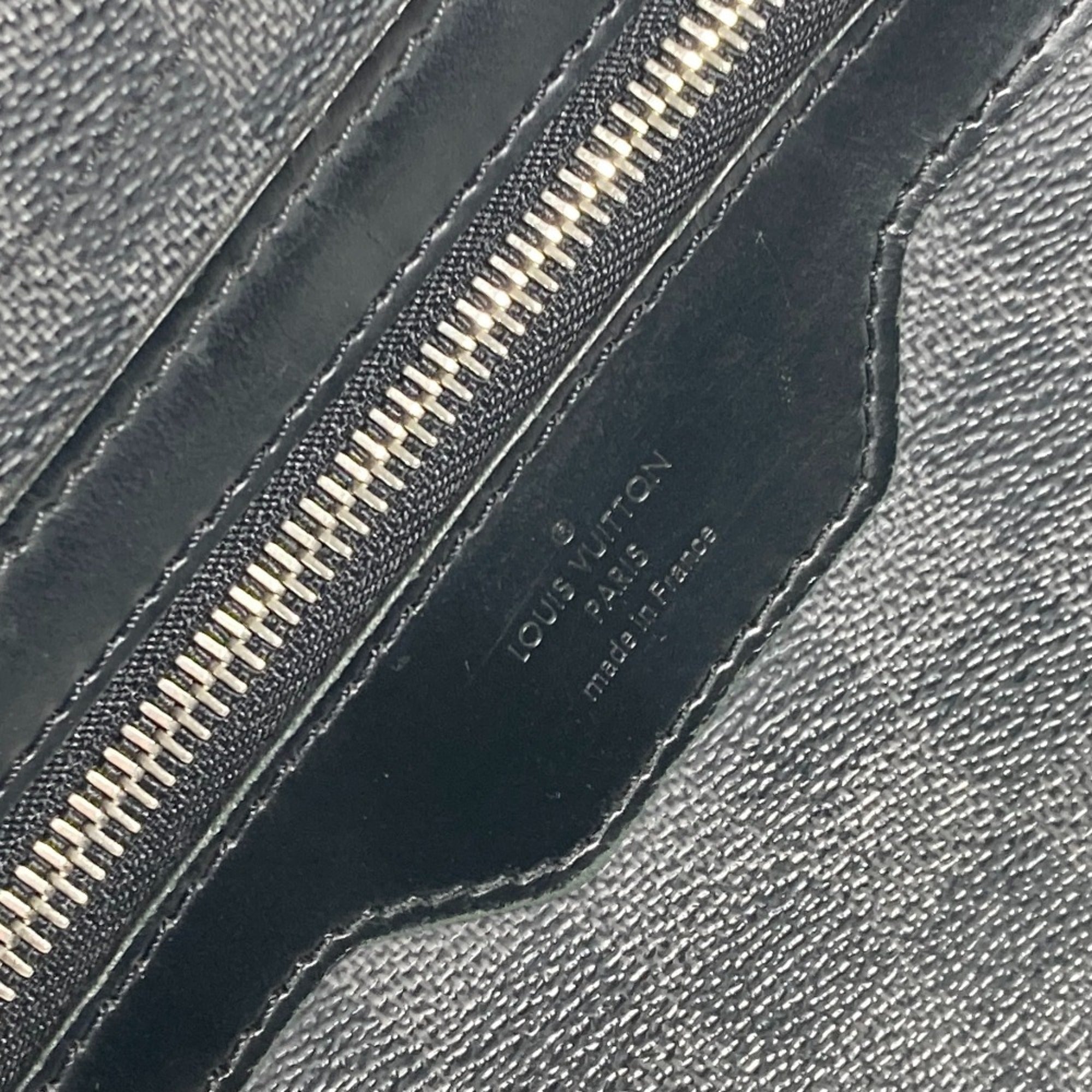 Louis Vuitton Black Damier Graphite Messenger Bag Shoulder Bag