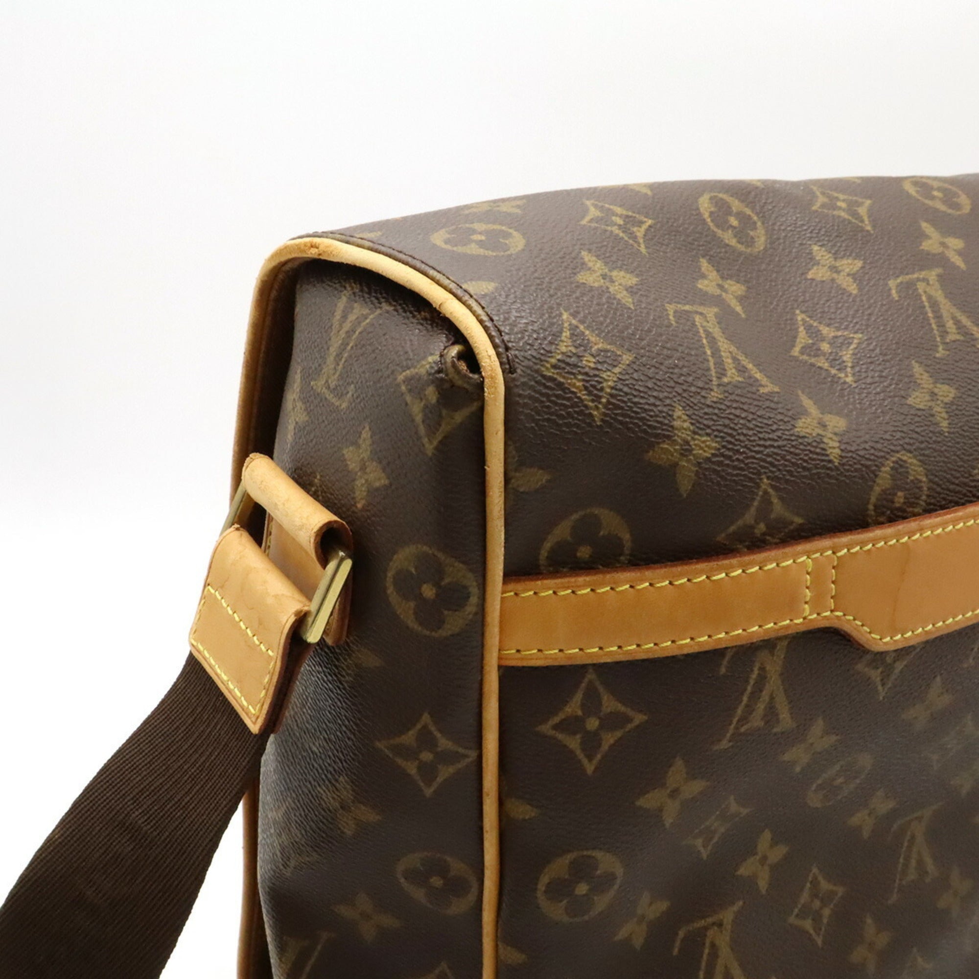 Louis Vuitton Monogram Brown Galle Monogram Monogram Shoulder Bag