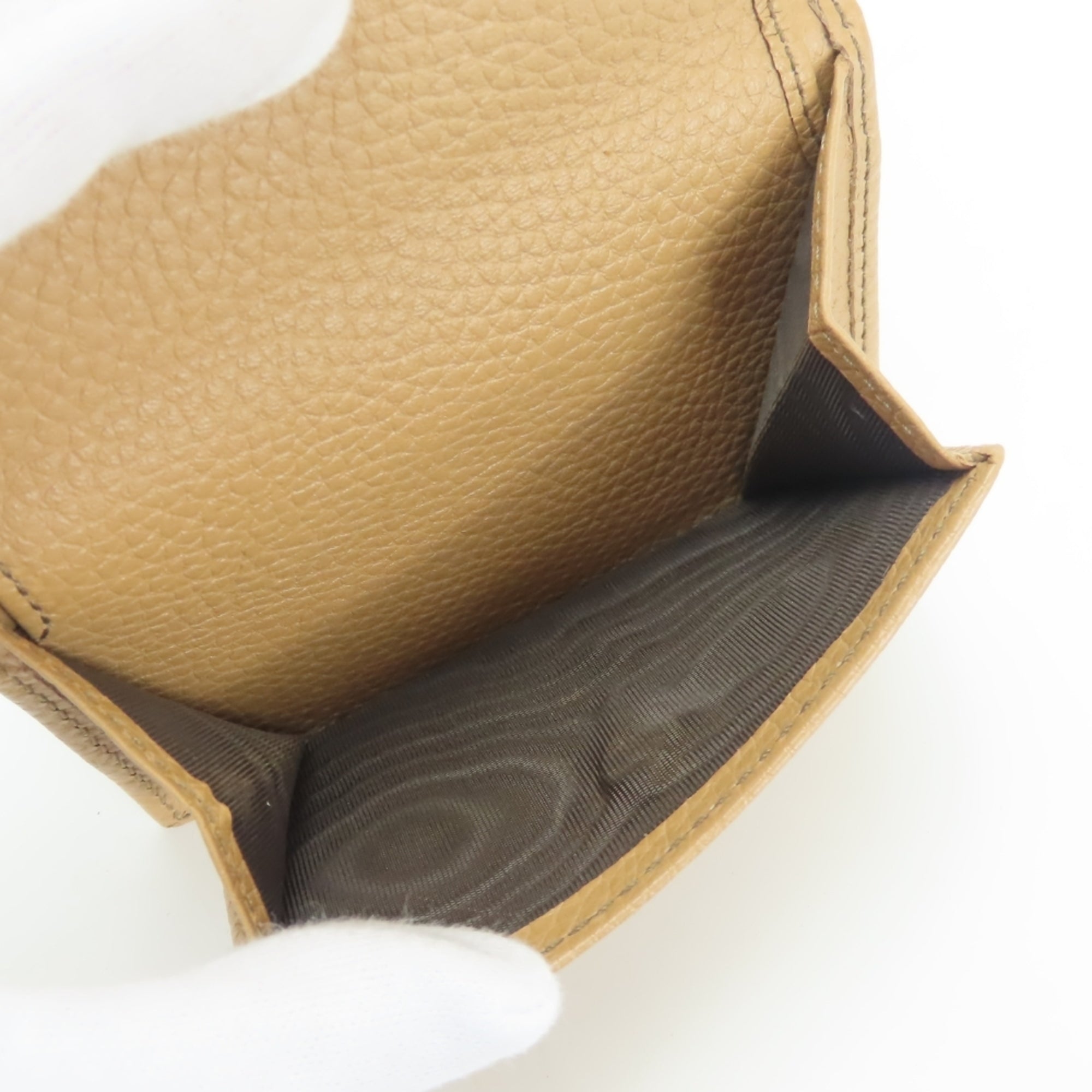Gucci Beige Leather Wallet (Tri-Fold) (Pre-Owned)