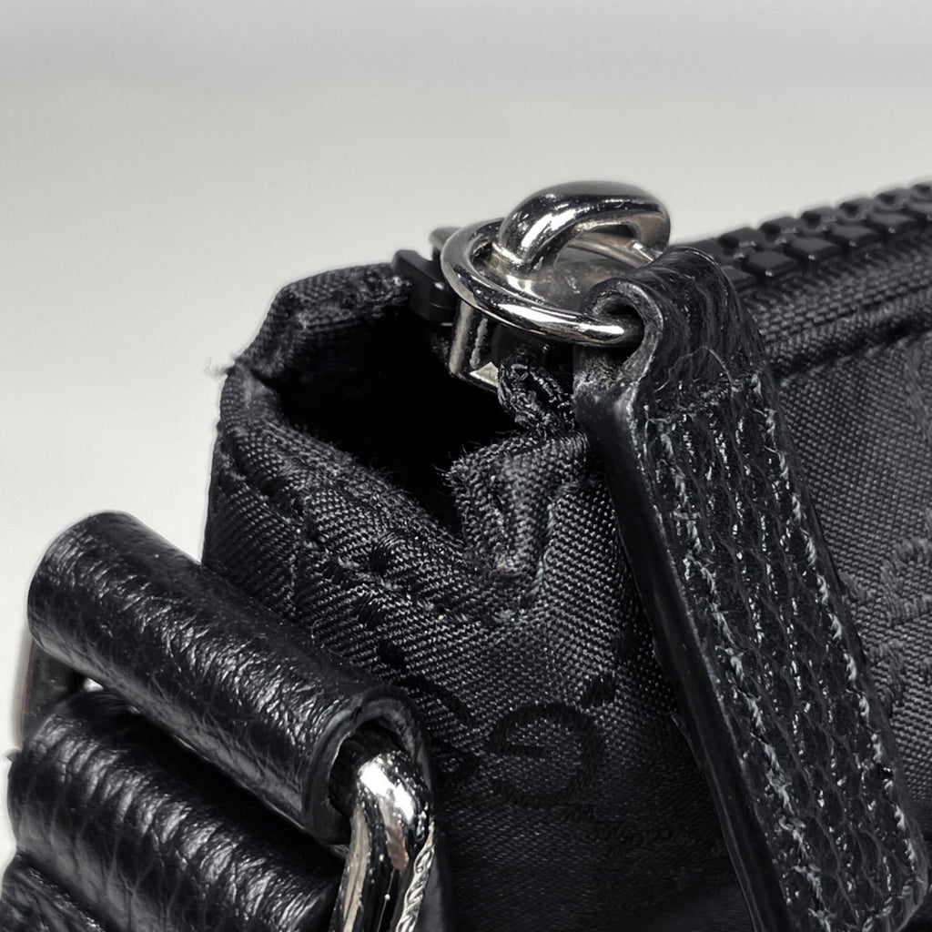 Gucci Black Nylon Leather Shoulder Bag (Pre-Owned)