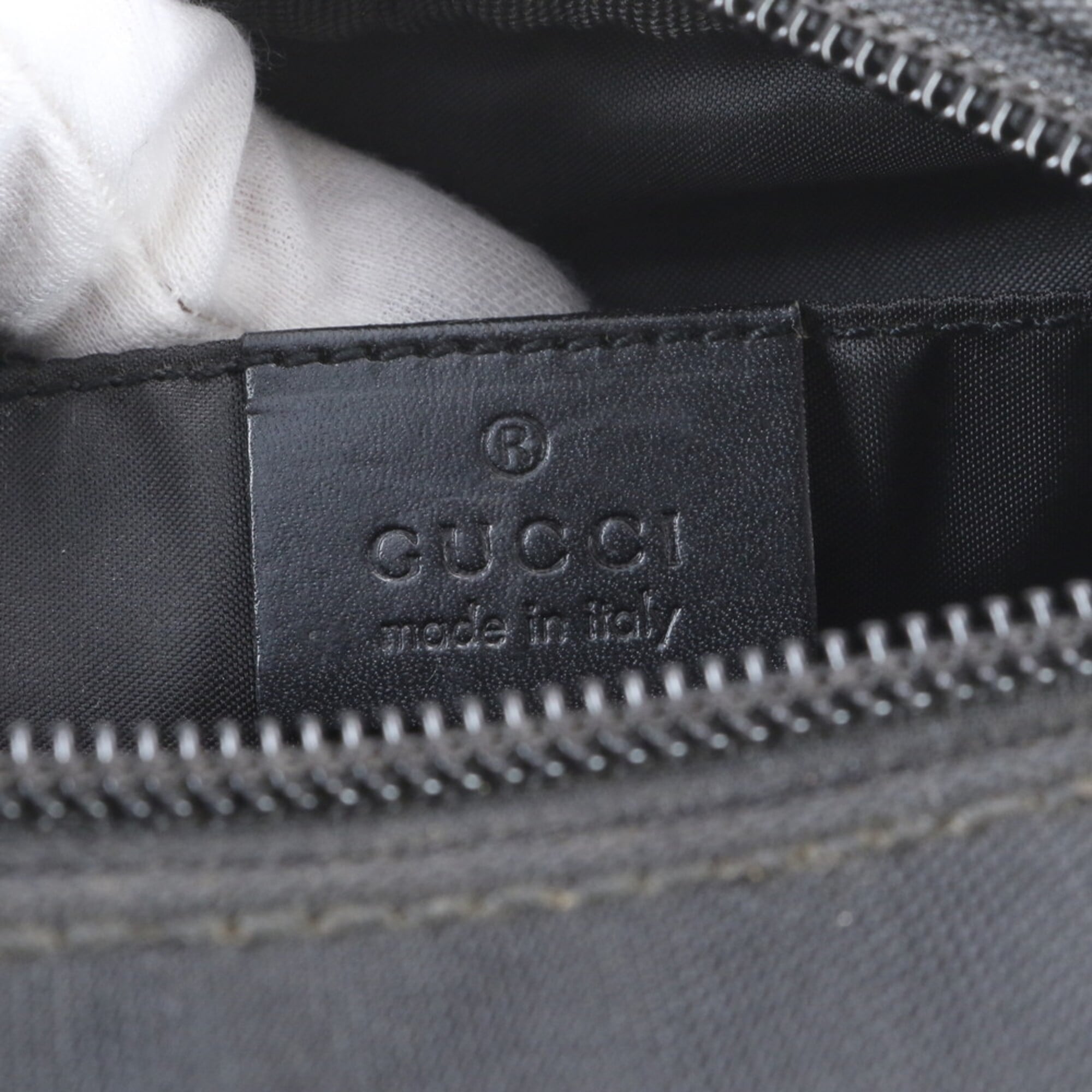 Gucci Black Leather Nylon Shoulder Bag (Pre-Owned)