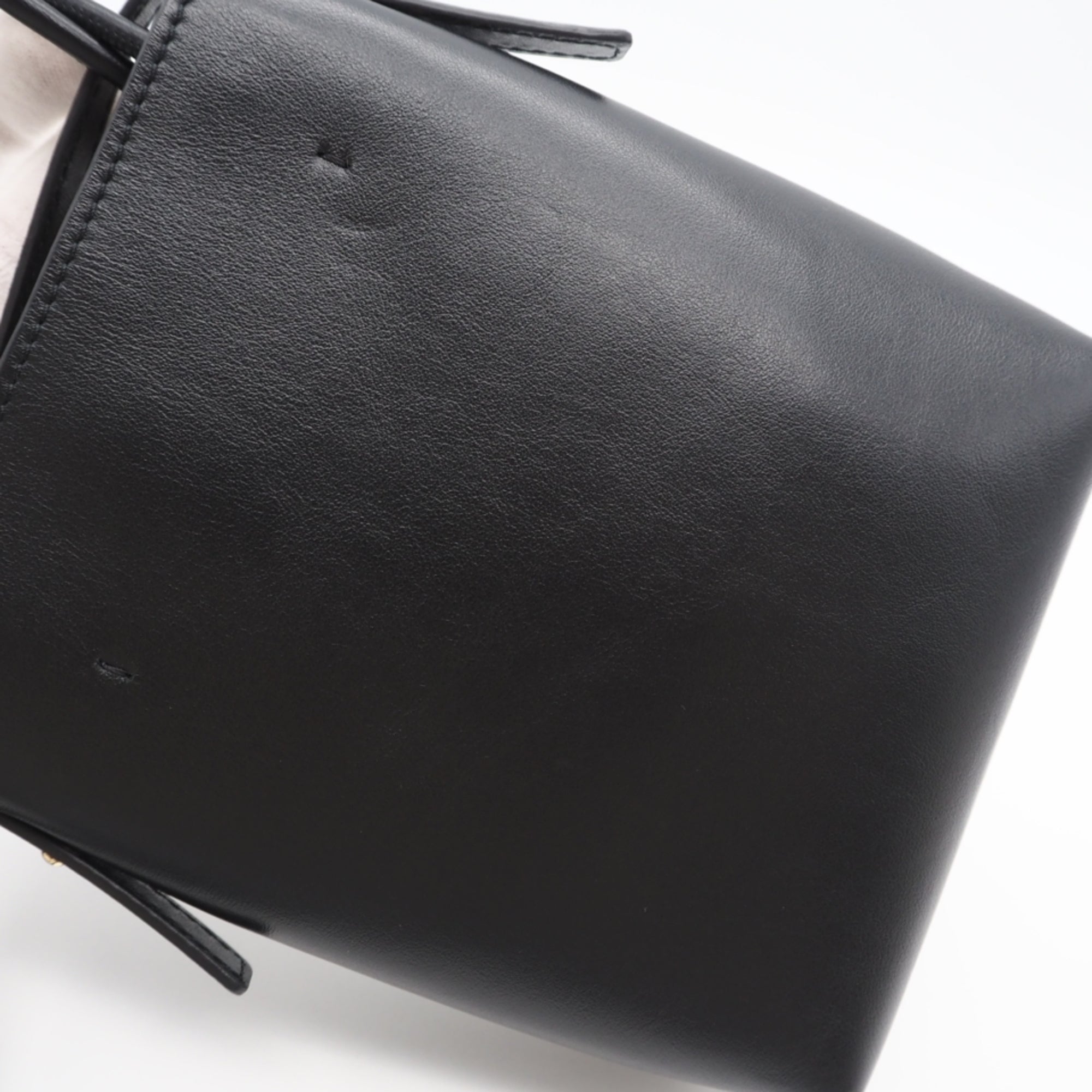 Chloé Black Leather Handbag Shoulder Bag (Pre-Owned)