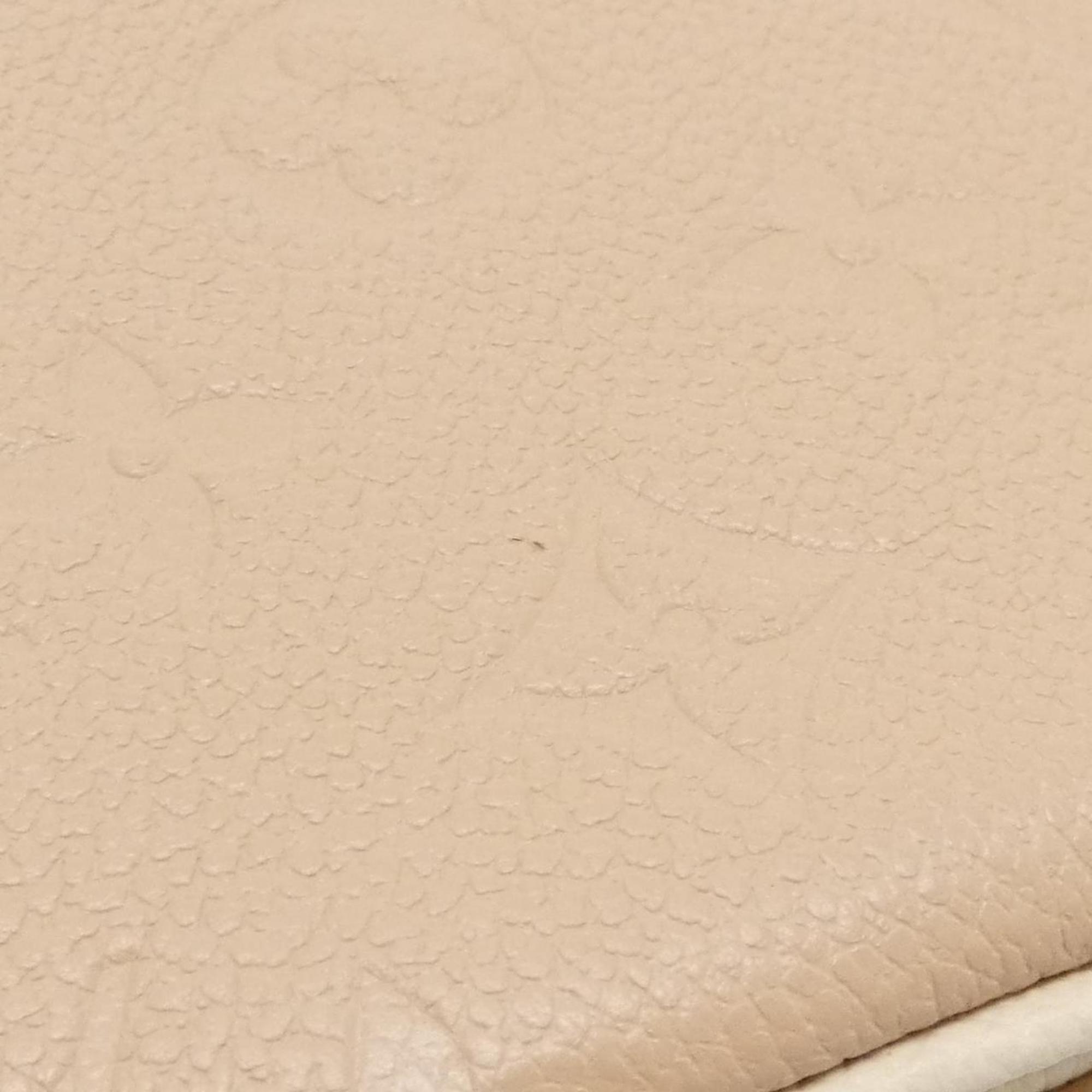 Louis Vuitton Beige Leather Pochette Shoulder Bag