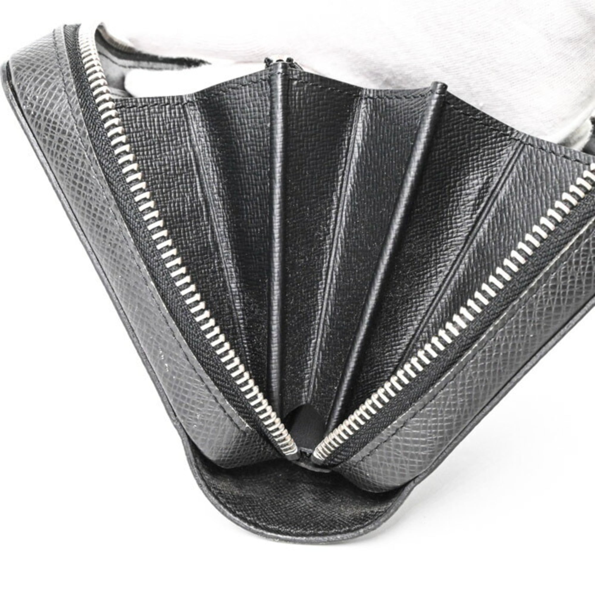 Louis Vuitton Black Monogram Eclipse Taiga Leather Long Wallet