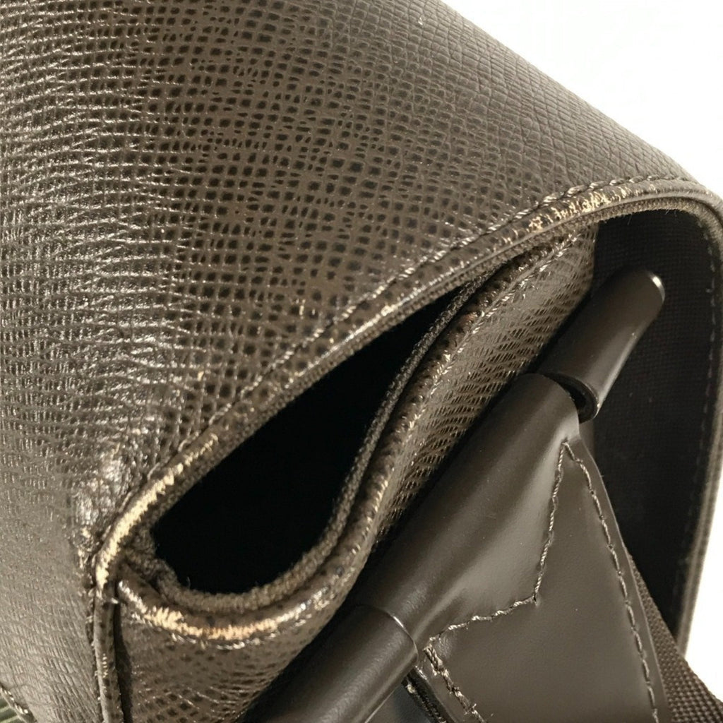 Louis Vuitton Brown Grizzly Taiga Leather Messenger Bag Shoulder Bag