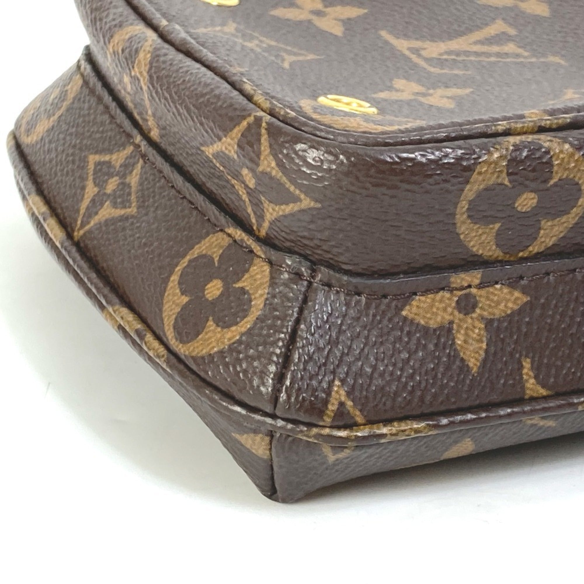 Louis Vuitton Monogram Brown Monogram Monogram Handbag Pochette Shoulder Bag