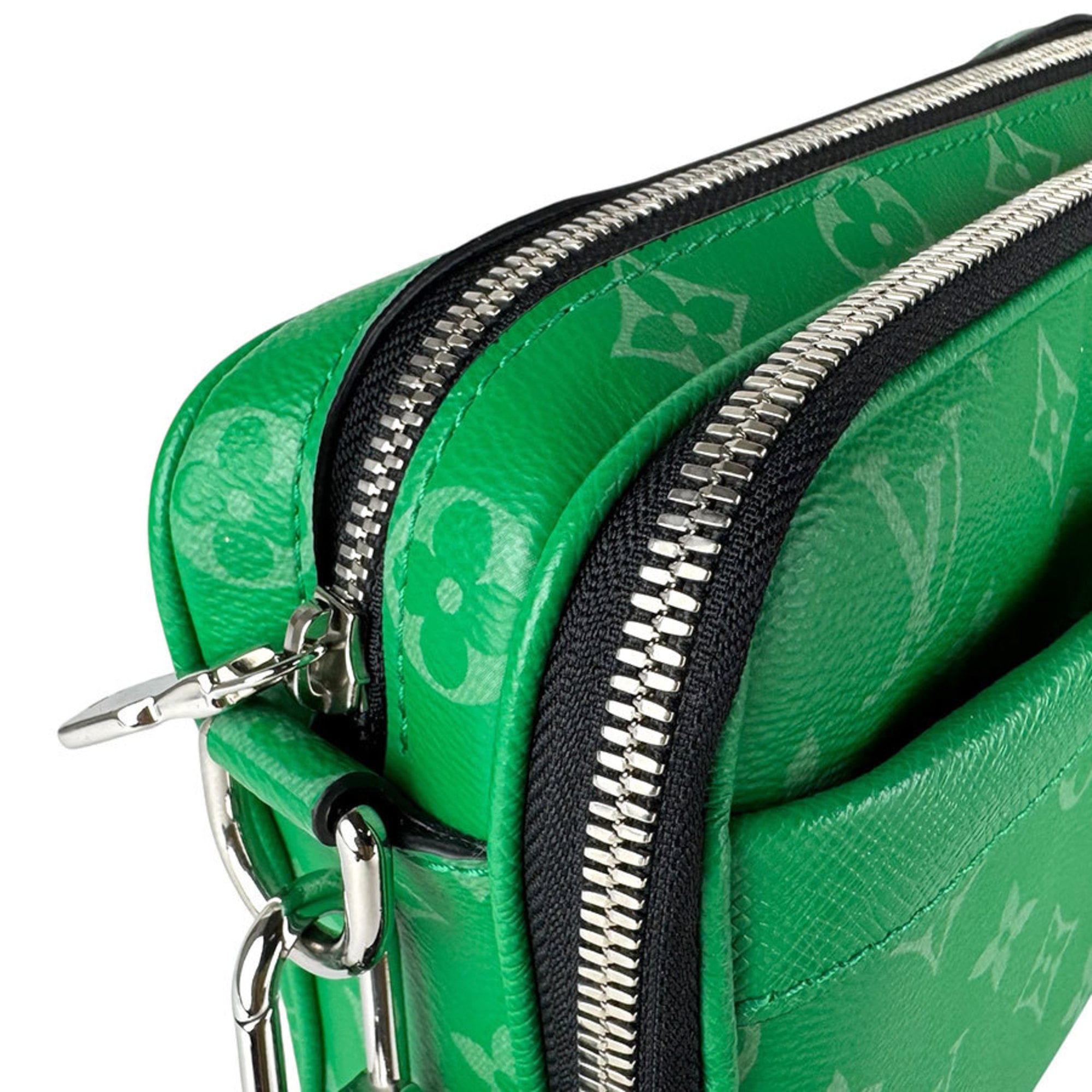 Louis Vuitton Vert Taigarama Shoulder Bag