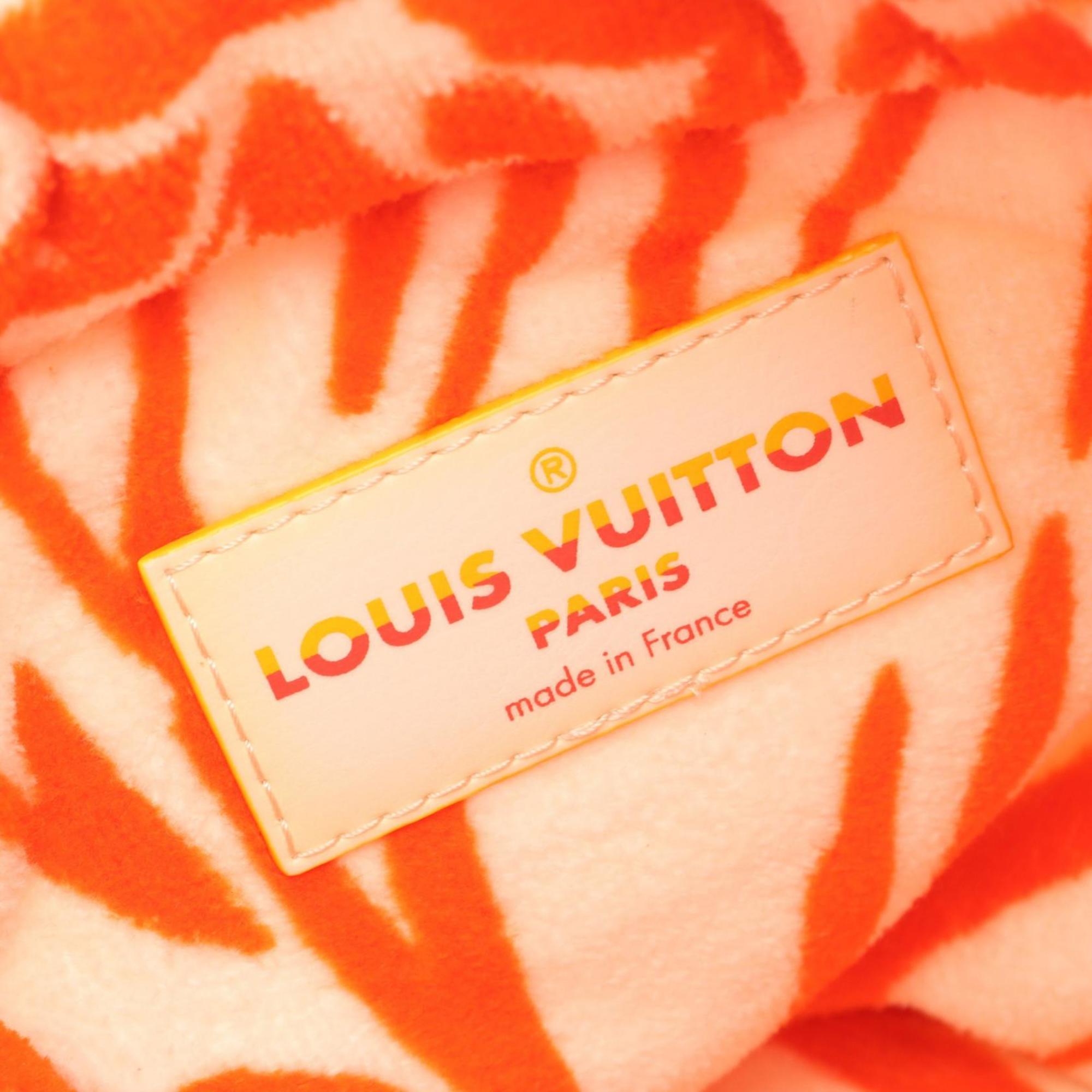 Louis Vuitton Brown Multi-Color White Pile Fabric Leather Shoulder Bag