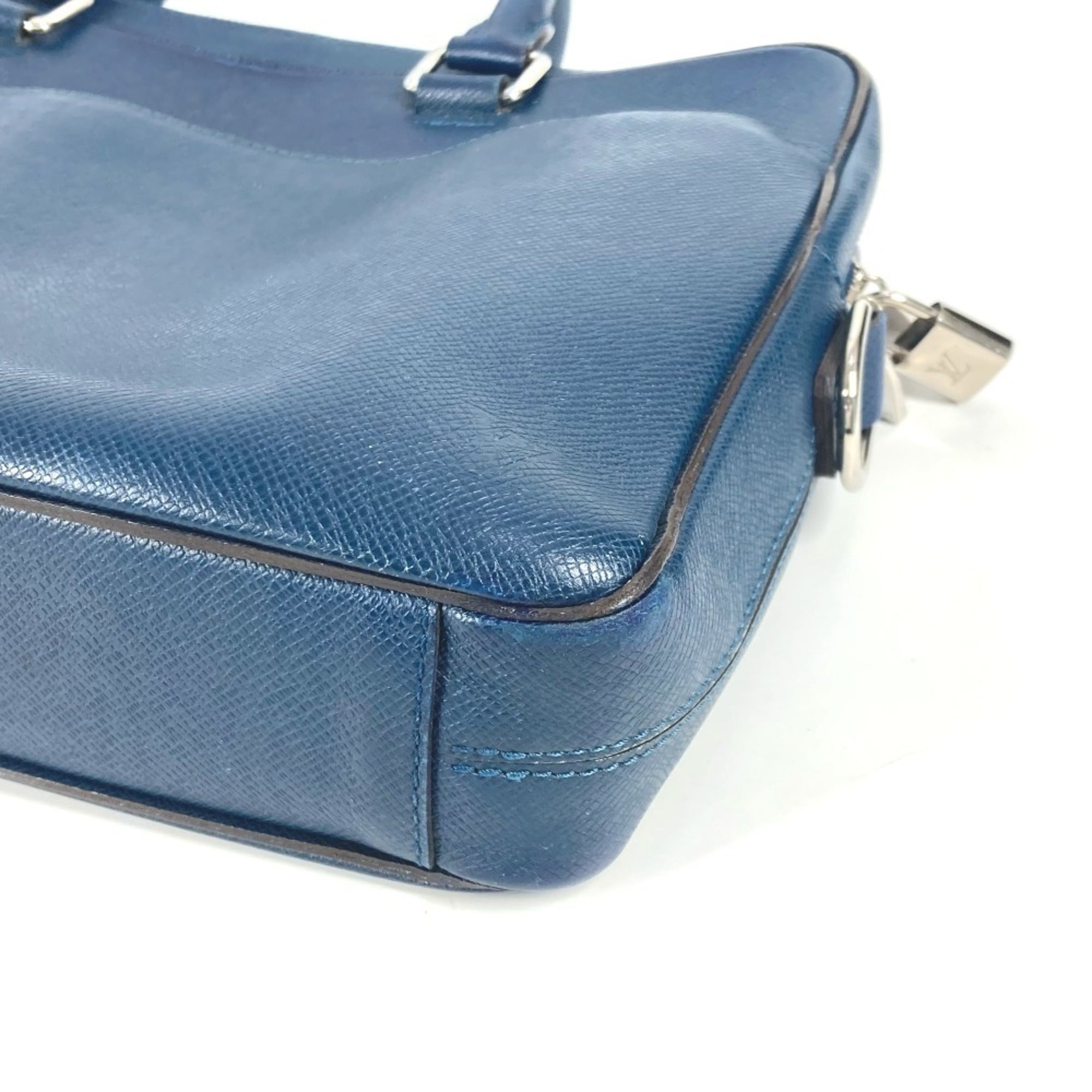 Louis Vuitton Navy Ocean Taiga Leather Briefcase Handbag