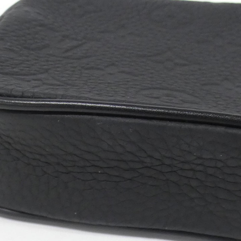 Louis Vuitton Black Leather Handbag Pochette