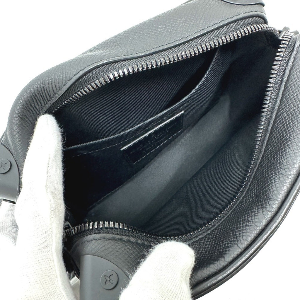 Louis Vuitton Taiga Black Taiga Leather Shoulder Bag