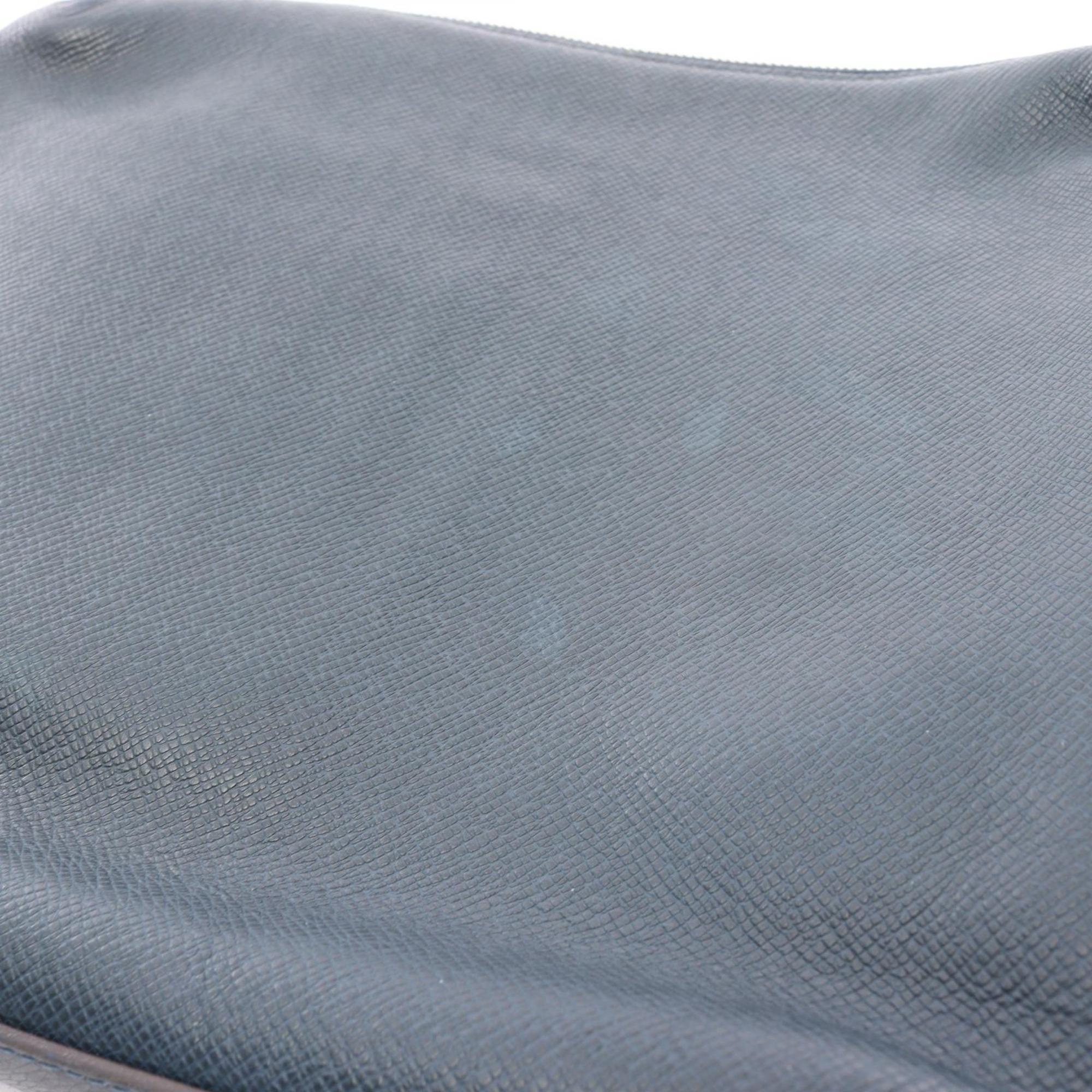 Louis Vuitton Navy Taiga Leather Leather Handbag Shoulder Bag
