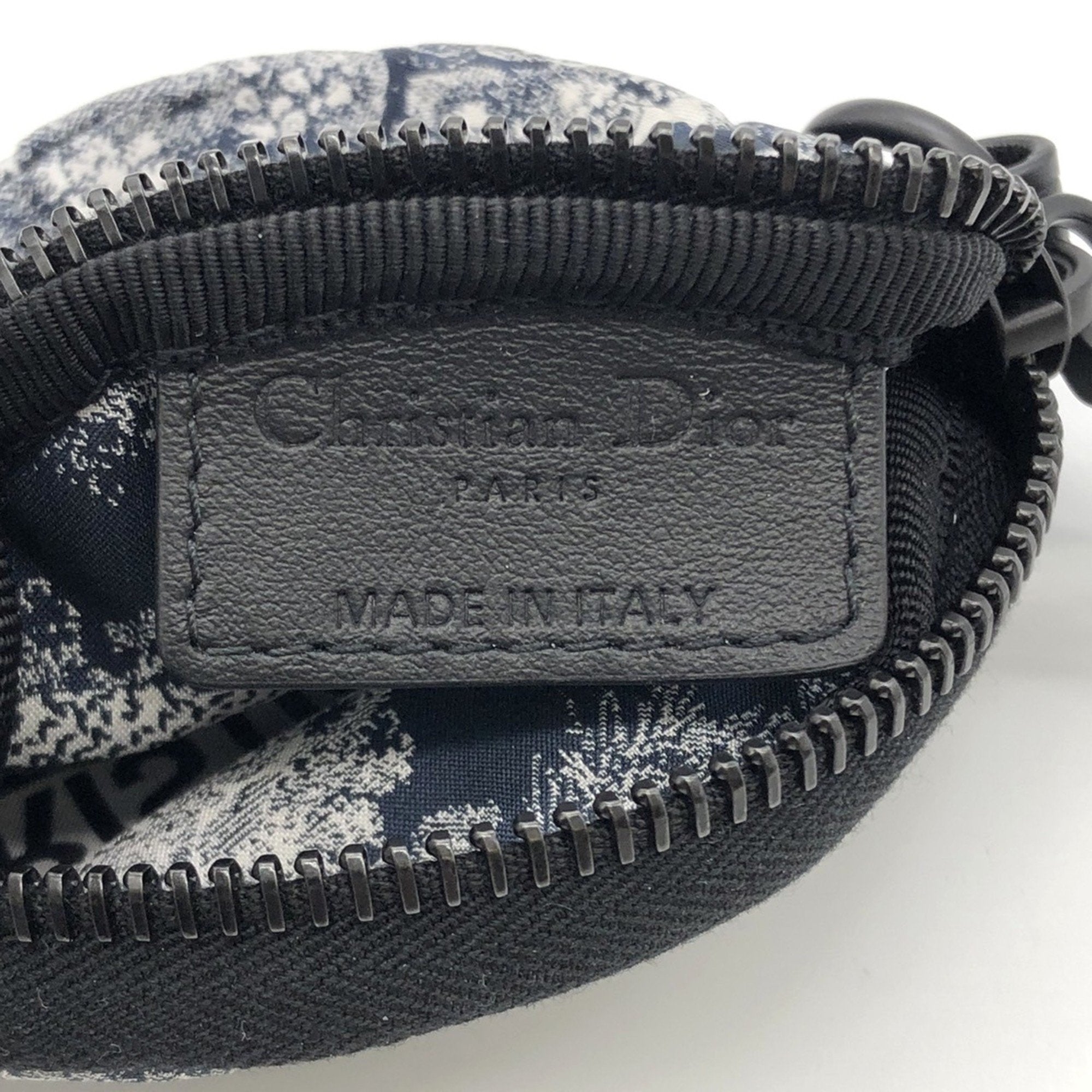 Christian Dior White Fabric Pouch (Pre-Owned)