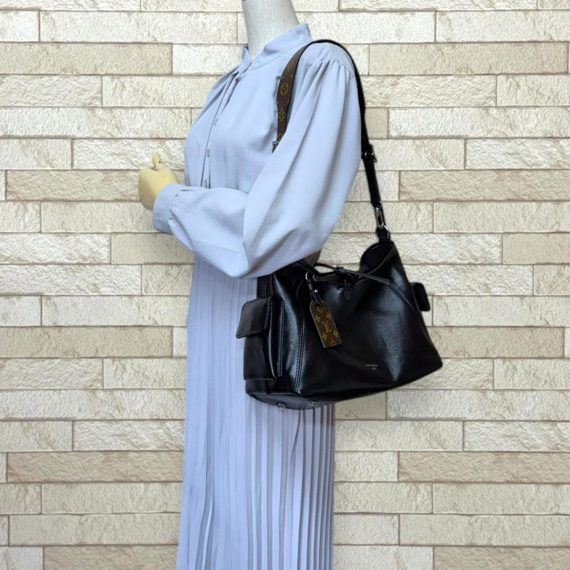 Louis Vuitton Black Leather Shoulder Bag