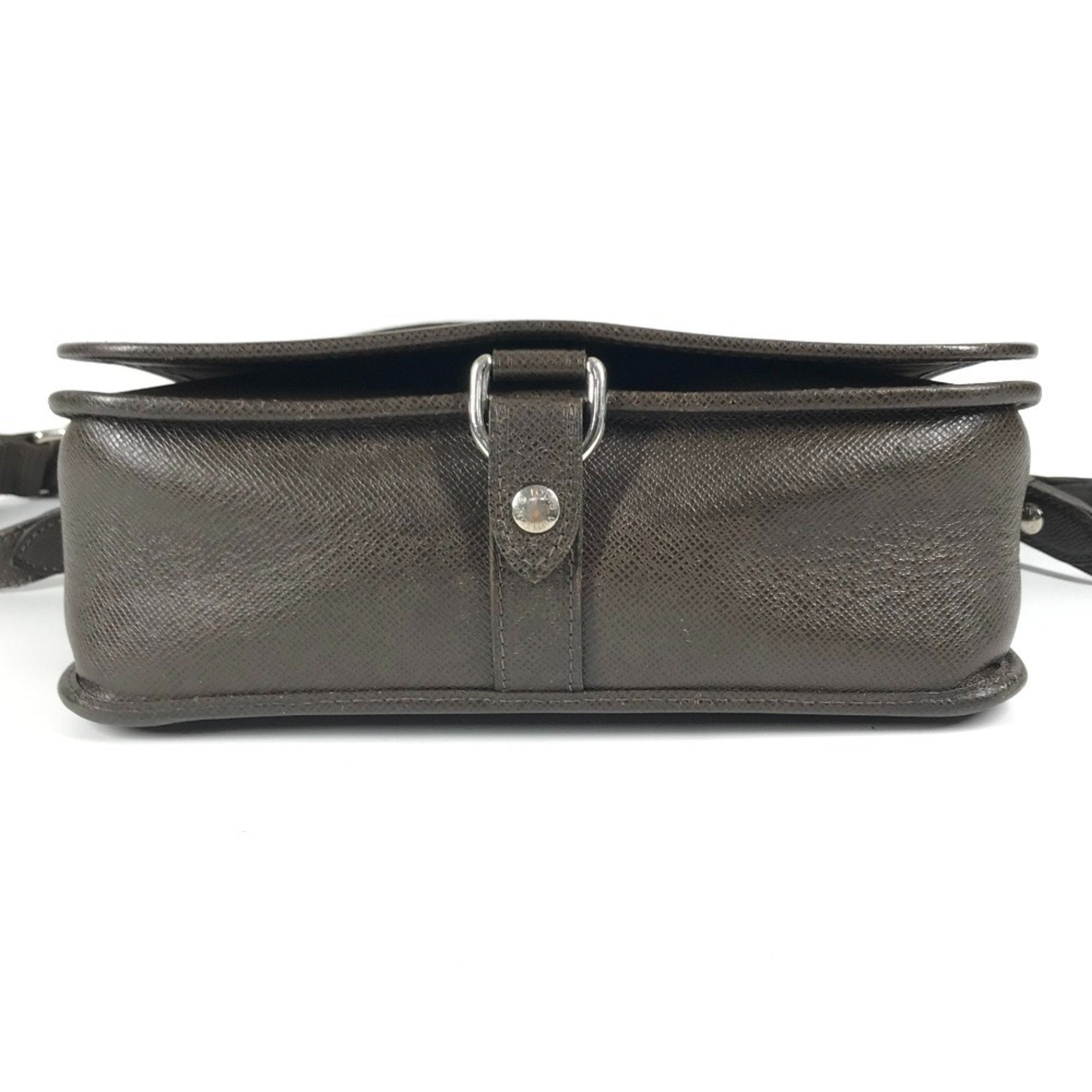 Louis Vuitton Brown Grizzly Taiga Leather Messenger Bag Shoulder Bag