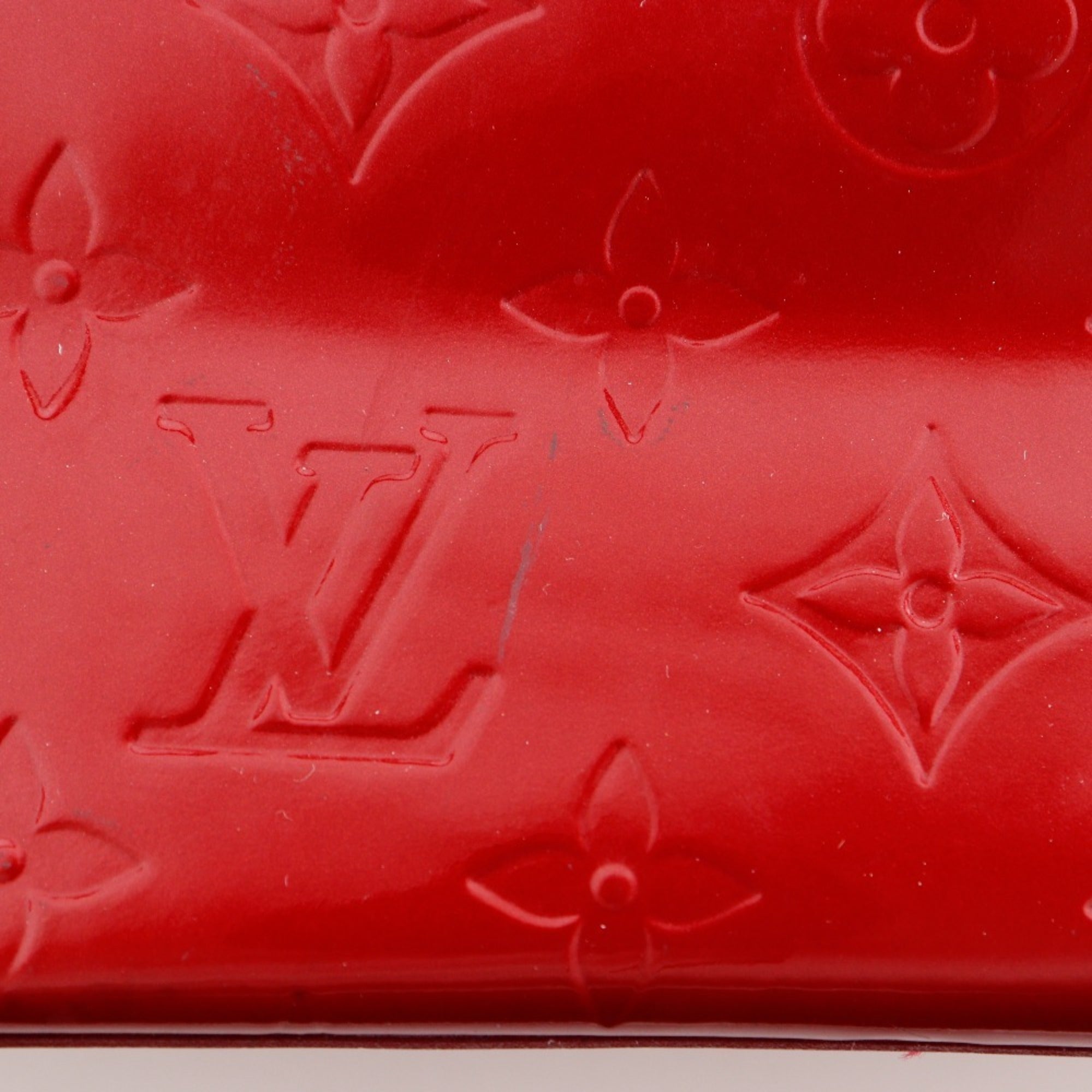 Louis Vuitton Pomme D'amour Red Color Monogram Vernis Handbag