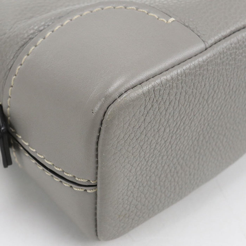 Chloé Gray Leather Handbag (Pre-Owned)