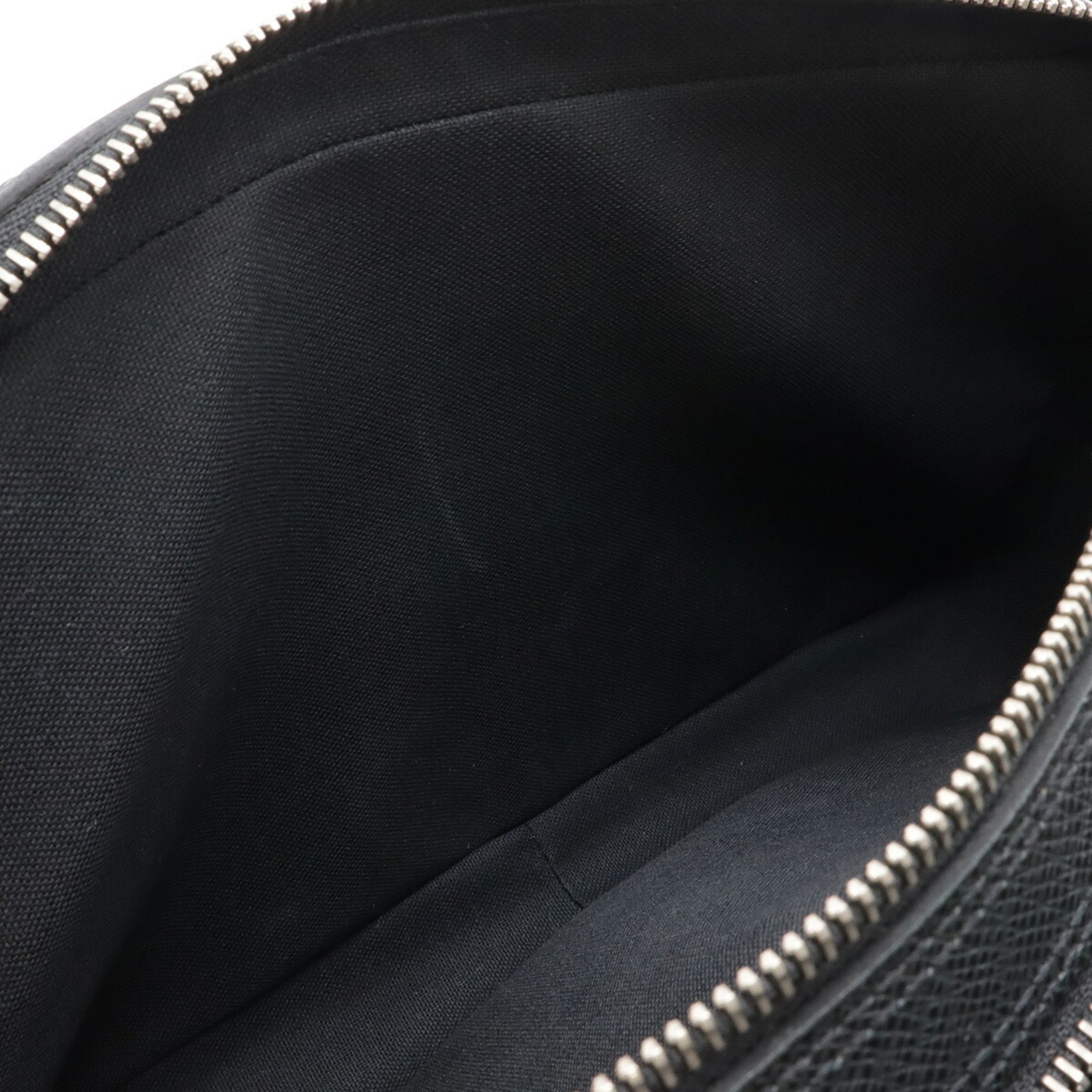 Louis Vuitton Ardoise Black Taiga Leather Leather Clutch Bag