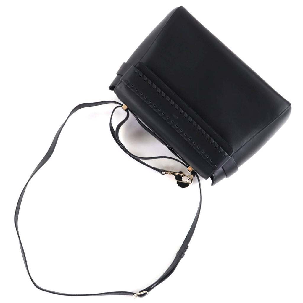 Chloé Black Leather Shoulder Bag (Pre-Owned)