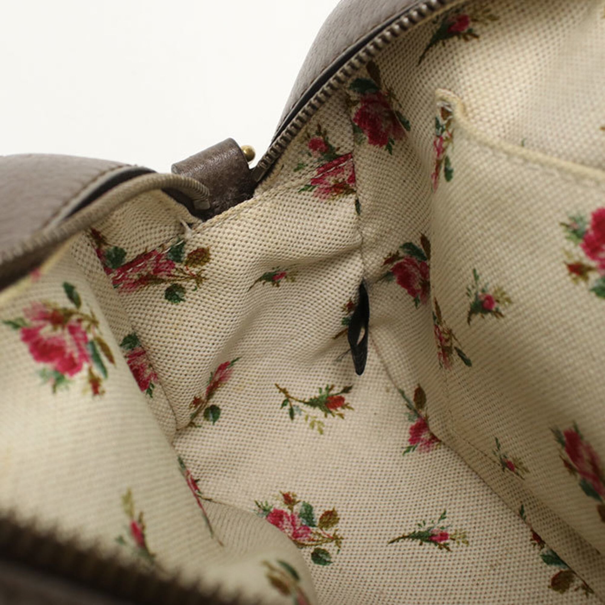 Gucci Beige Gg Supreme Messenger Bag Shoulder Bag (Pre-Owned)