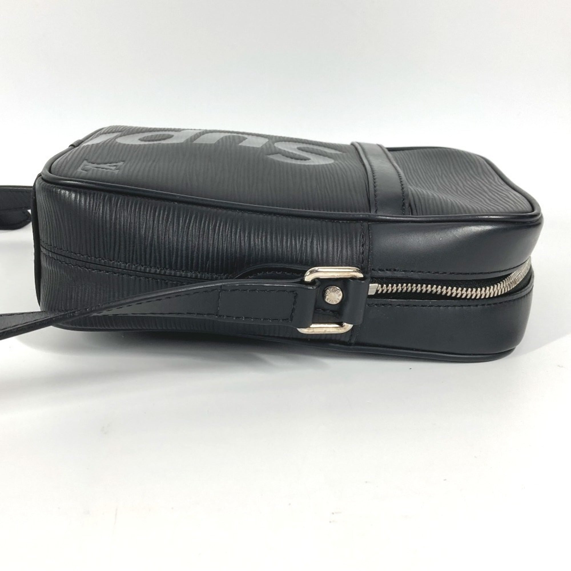 Louis Vuitton Black Epi Leather Pochette Shoulder Bag