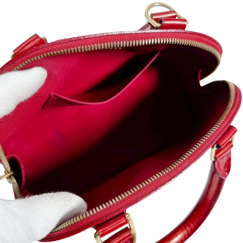 Louis Vuitton Pomme D'amour Red Color Monogram Vernis Handbag