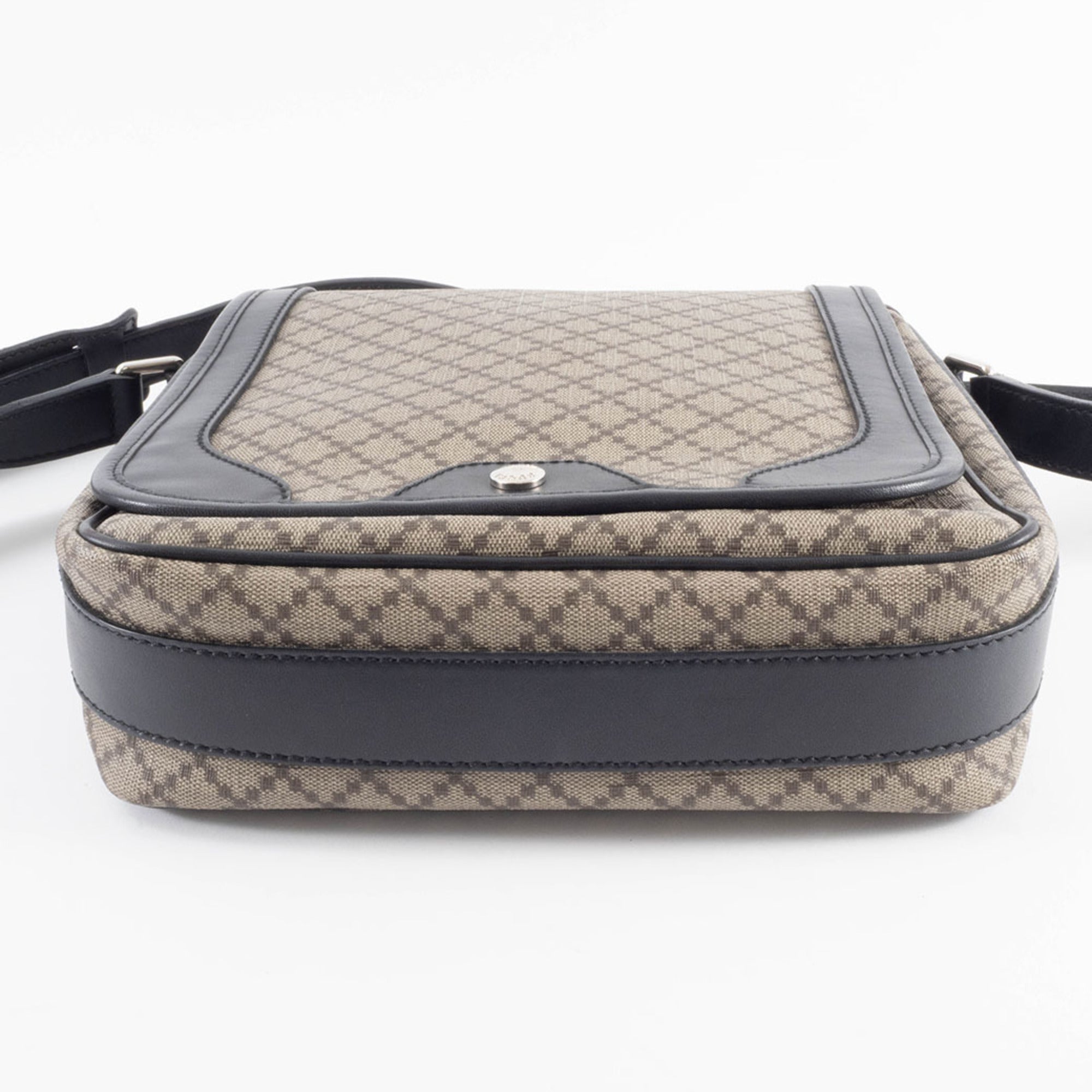 Gucci Beige Black Pvc Leather Shoulder Bag (Pre-Owned)