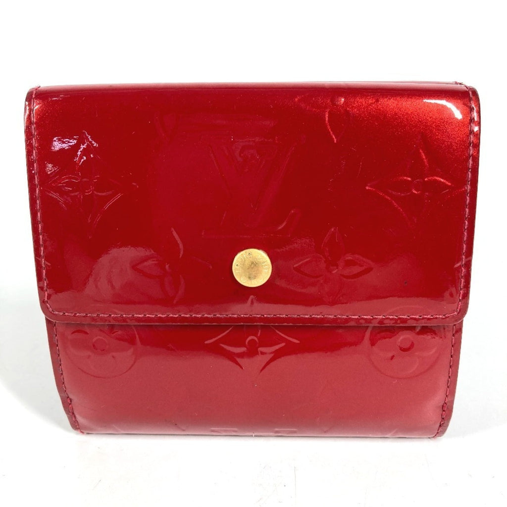Louis Vuitton Pomme D'amour Red Color Monogram Vernis Canvas Wallet (Tri-Fold)