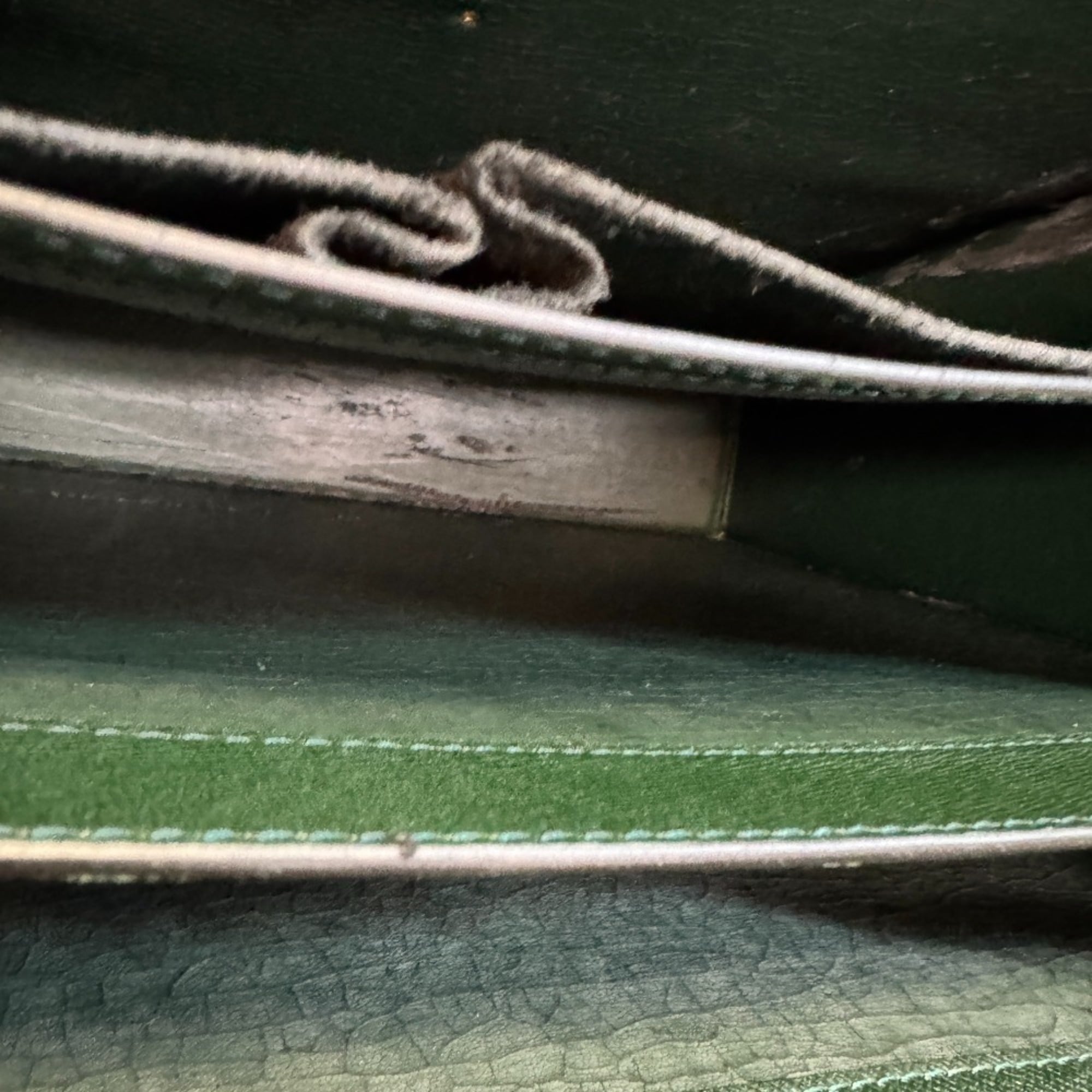 Louis Vuitton Taiga Green Taiga Leather Briefcase