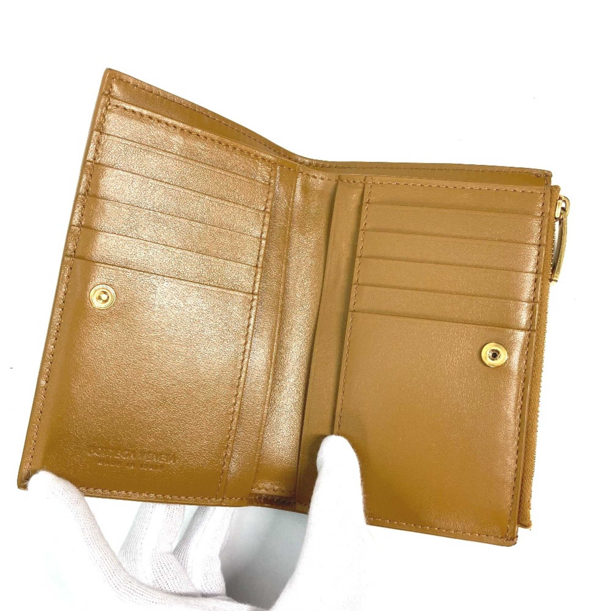 Bottega Veneta Beige Leather Wallet (Bi-Fold)