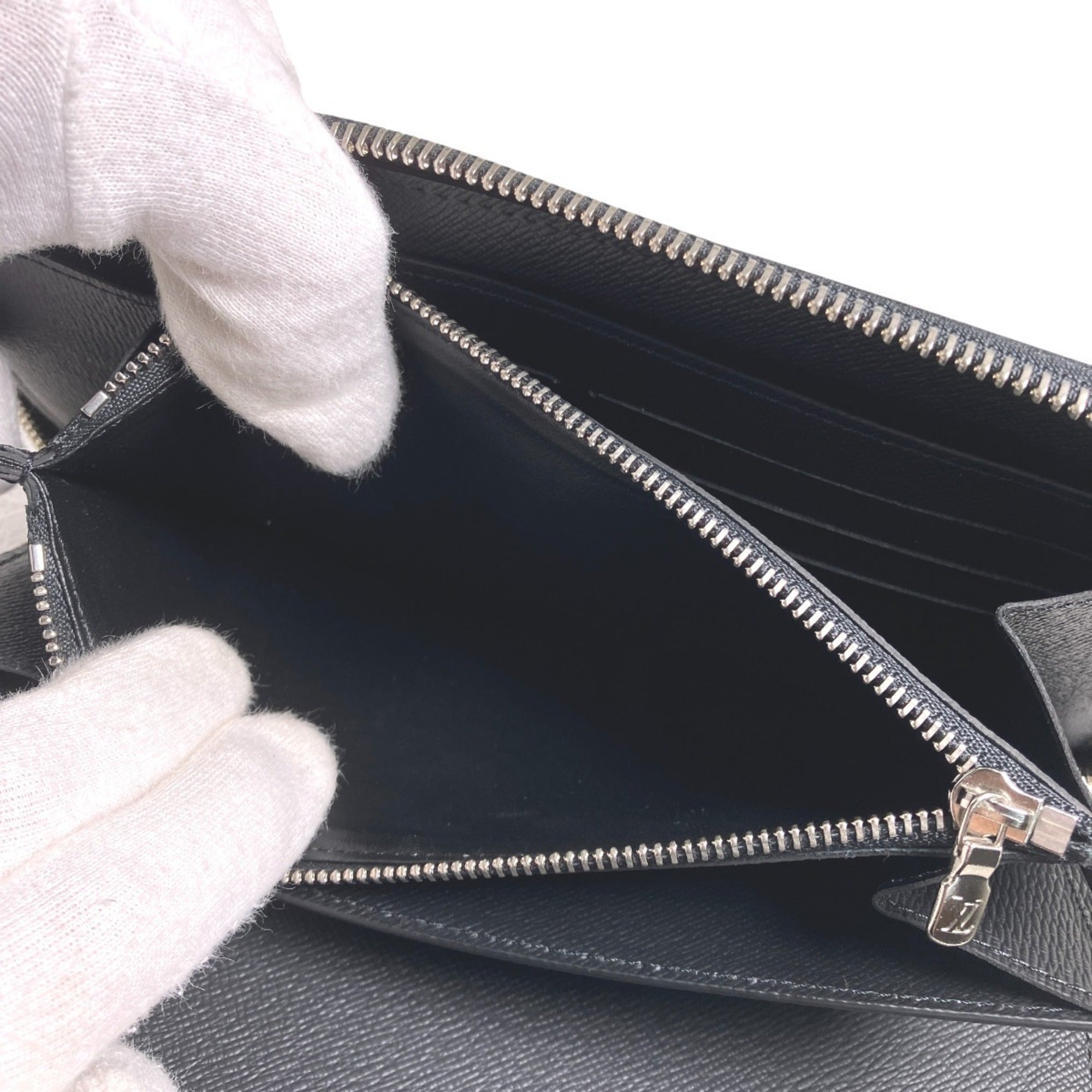 Louis Vuitton Noir Epi Leather Long Wallet