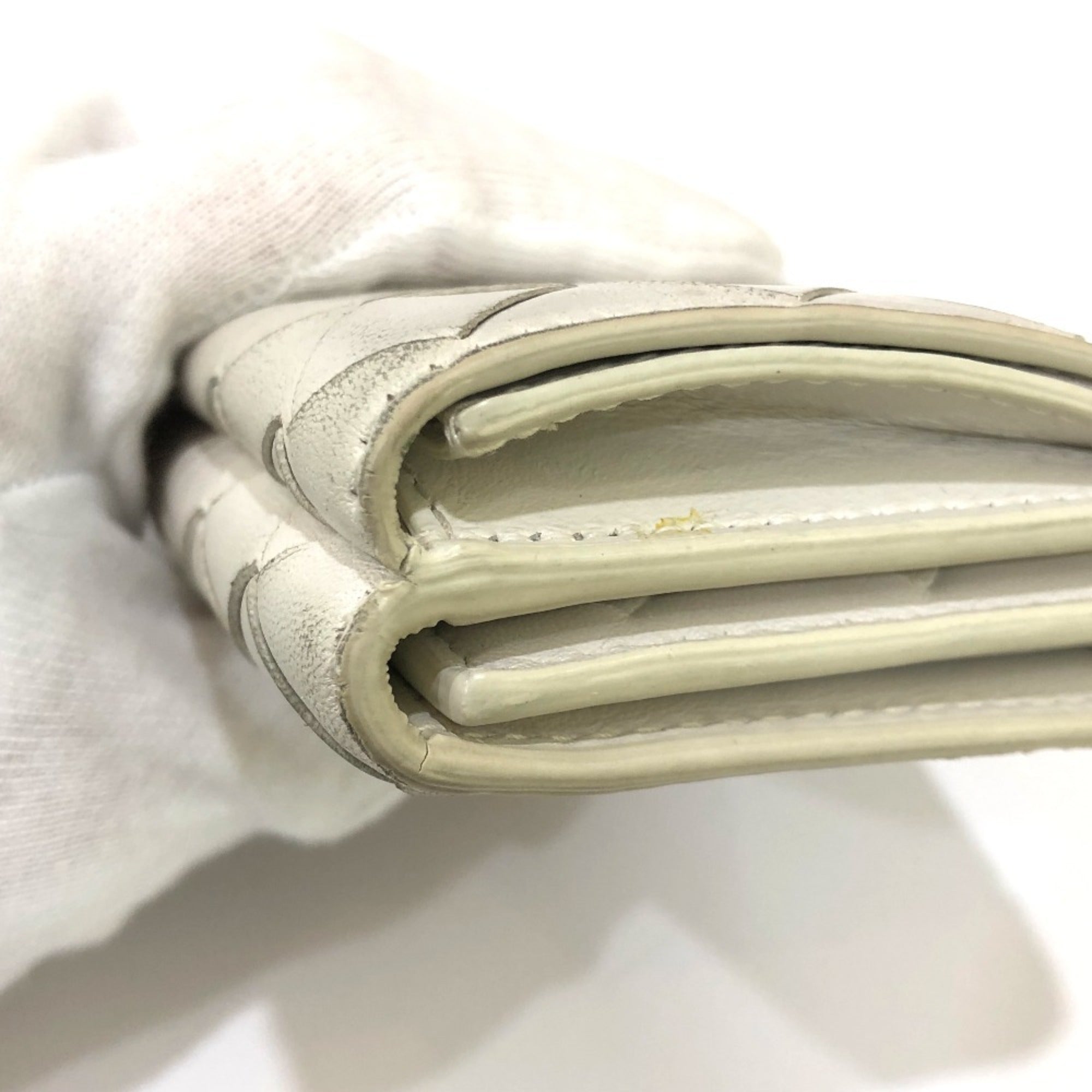 Bottega Veneta White Leather Wallet (Tri-Fold)