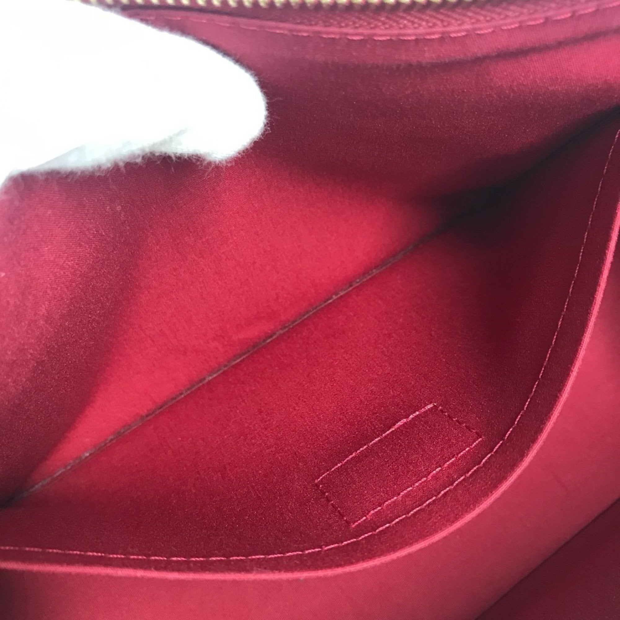 Louis Vuitton Pomme D'amour Red Color Monogram Vernis Shoulder Bag Tote Bag