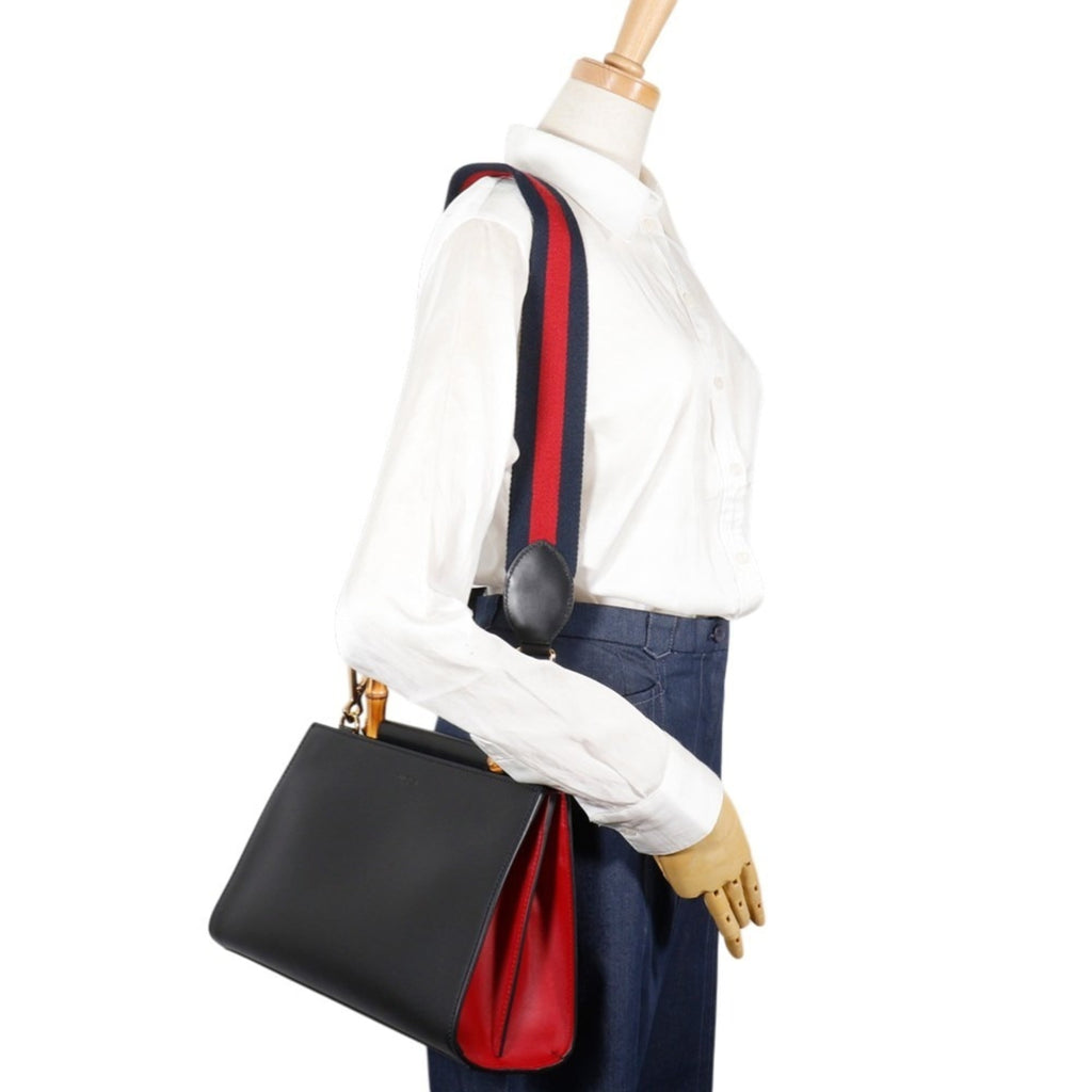 Gucci Black Leather Handbag (Pre-Owned)