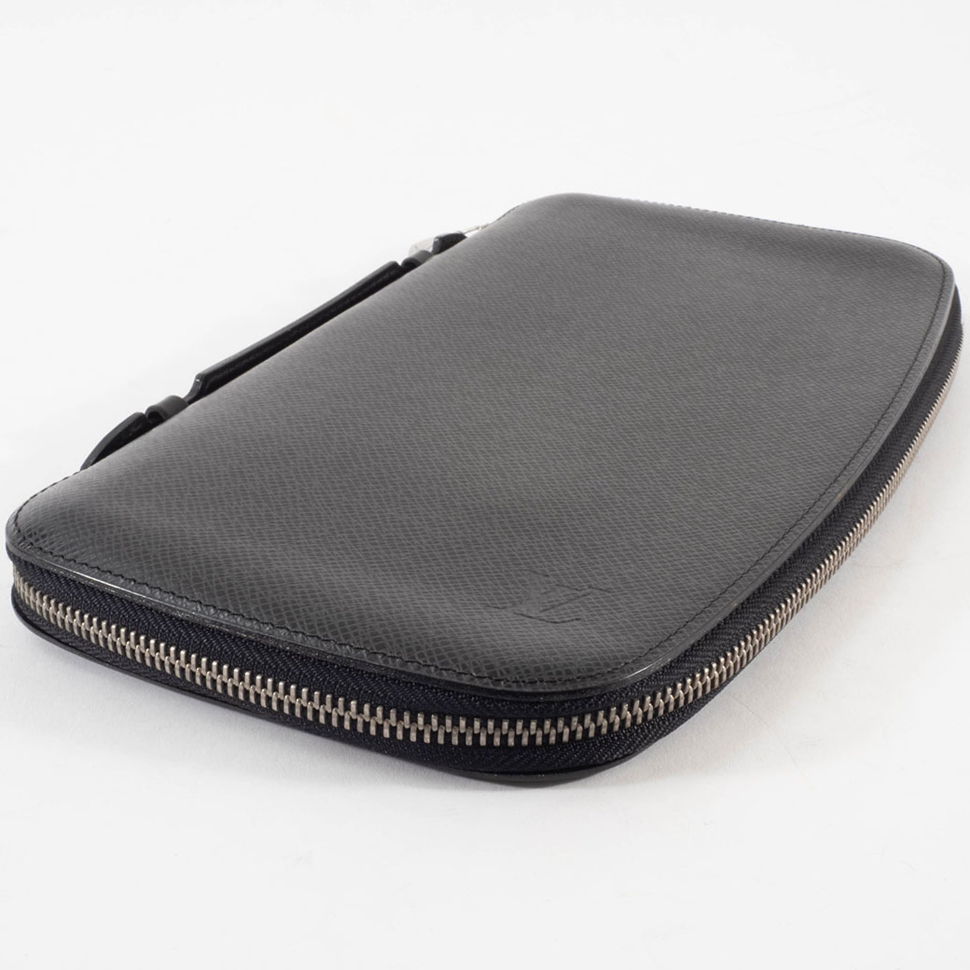 Louis Vuitton Black Taiga Leather Leather Long Bill Wallet