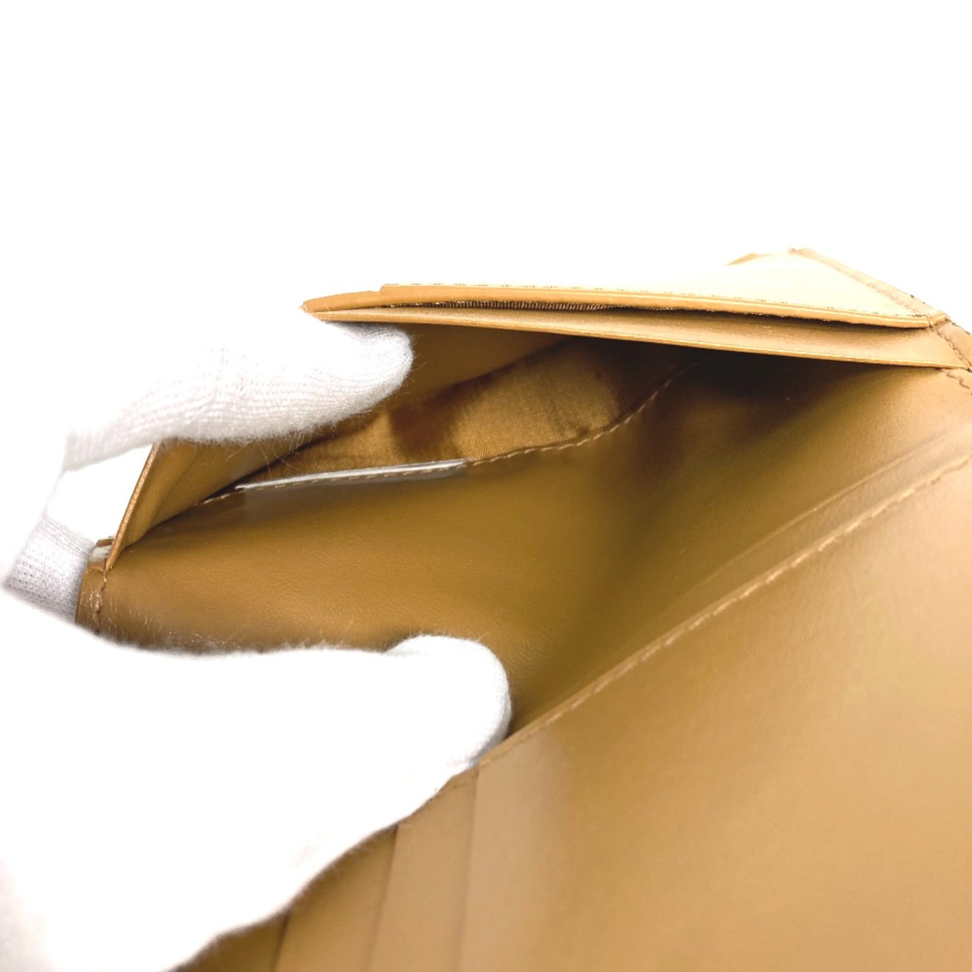 Bottega Veneta Beige Leather Wallet (Bi-Fold)