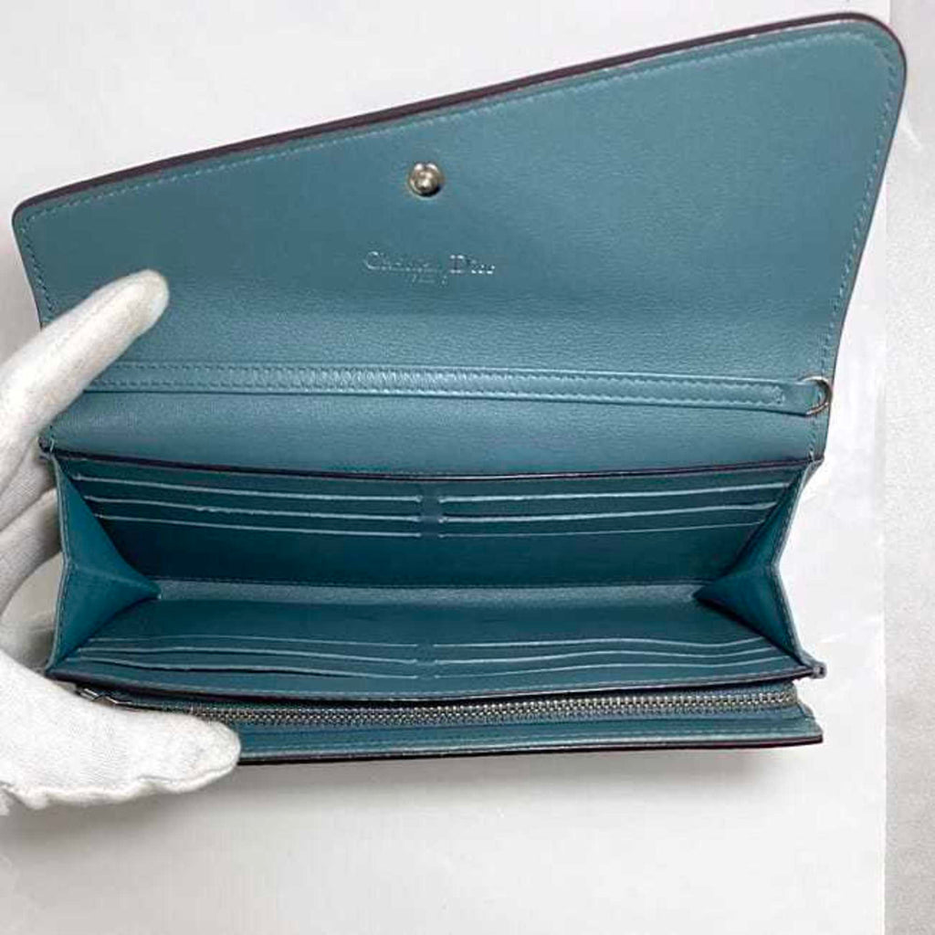Christian Dior Light Blue Leather Long Wallet (Bi-Fold) (Pre-Owned)