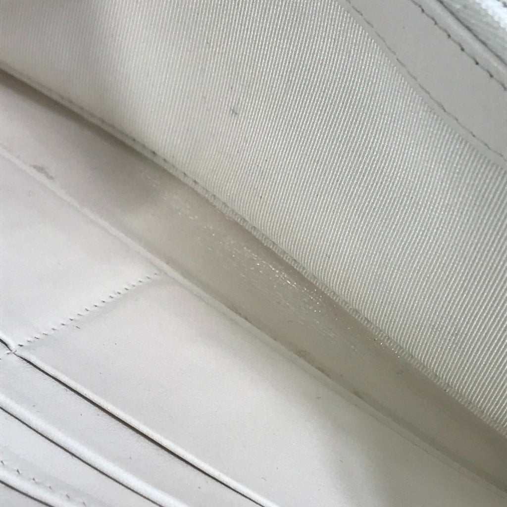 Chanel White Leather Long Wallet (Bi-Fold)
