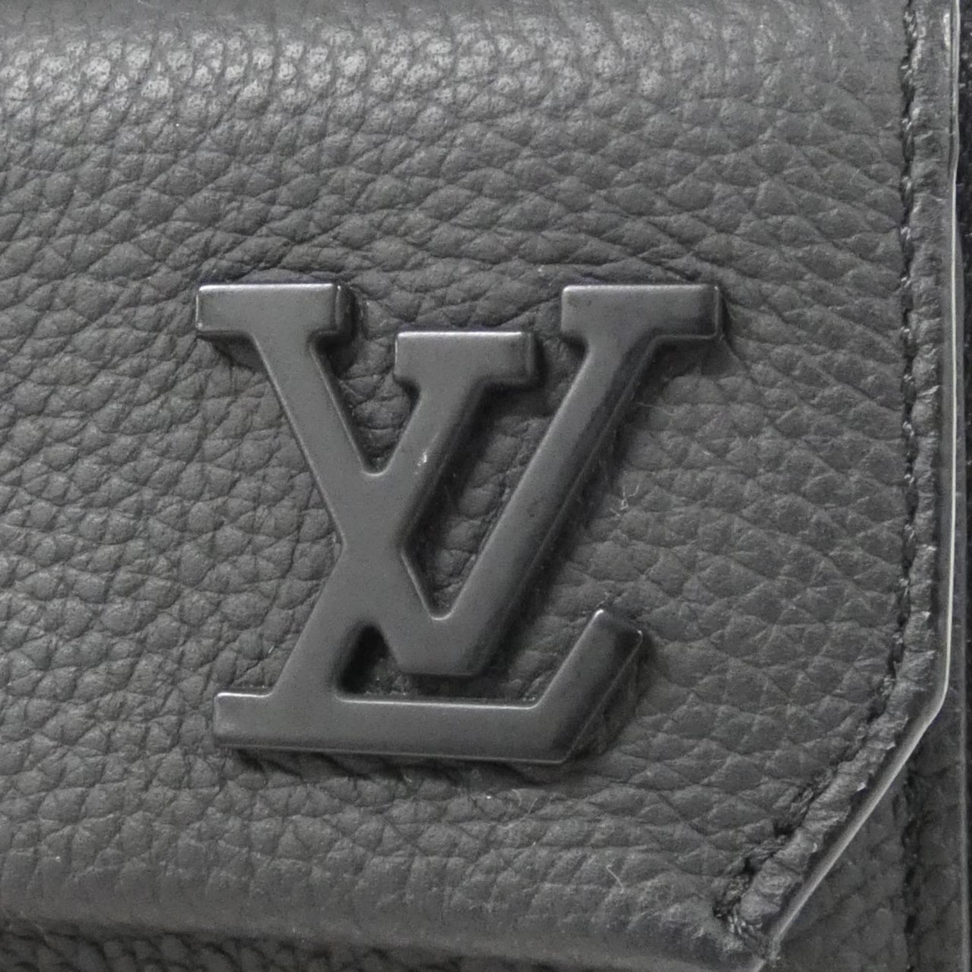 Louis Vuitton Black Leather Pouch Shoulder Bag