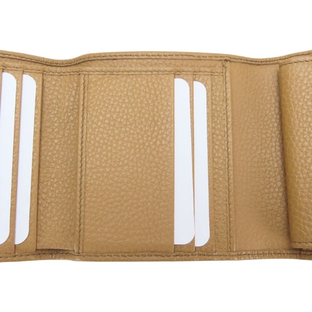 Gucci Beige Leather Wallet (Tri-Fold) (Pre-Owned)