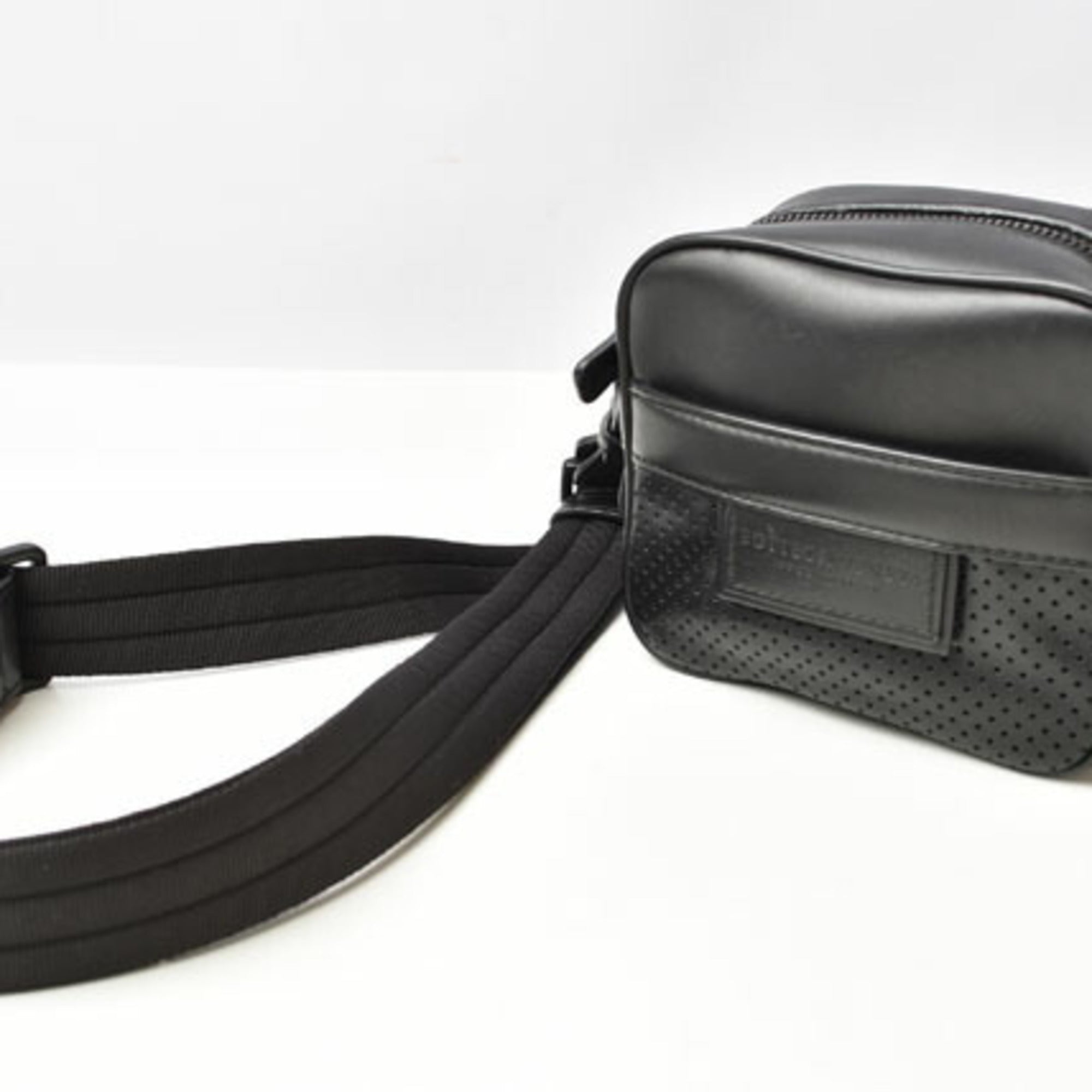 Bottega Veneta Black Leather Pouch Shoulder Bag