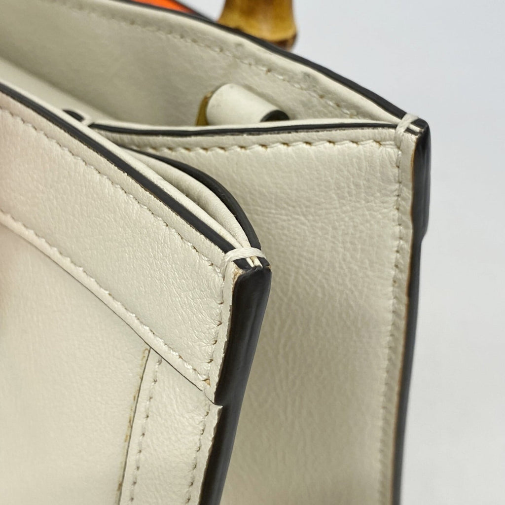Gucci Ivory Leather Handbag (Pre-Owned)