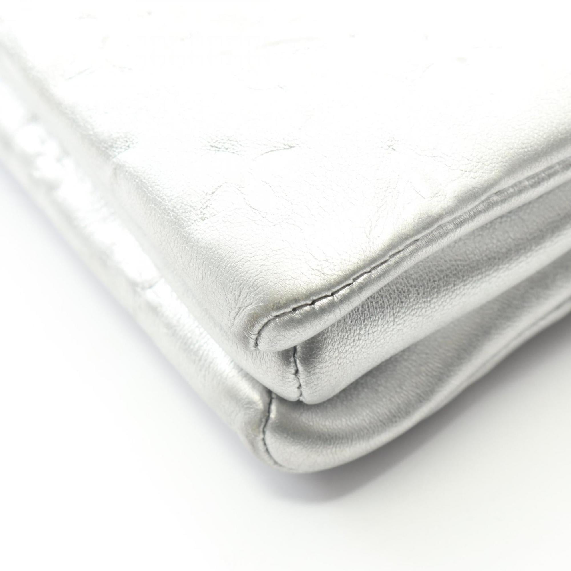 Louis Vuitton Silver Leather Shoulder Bag
