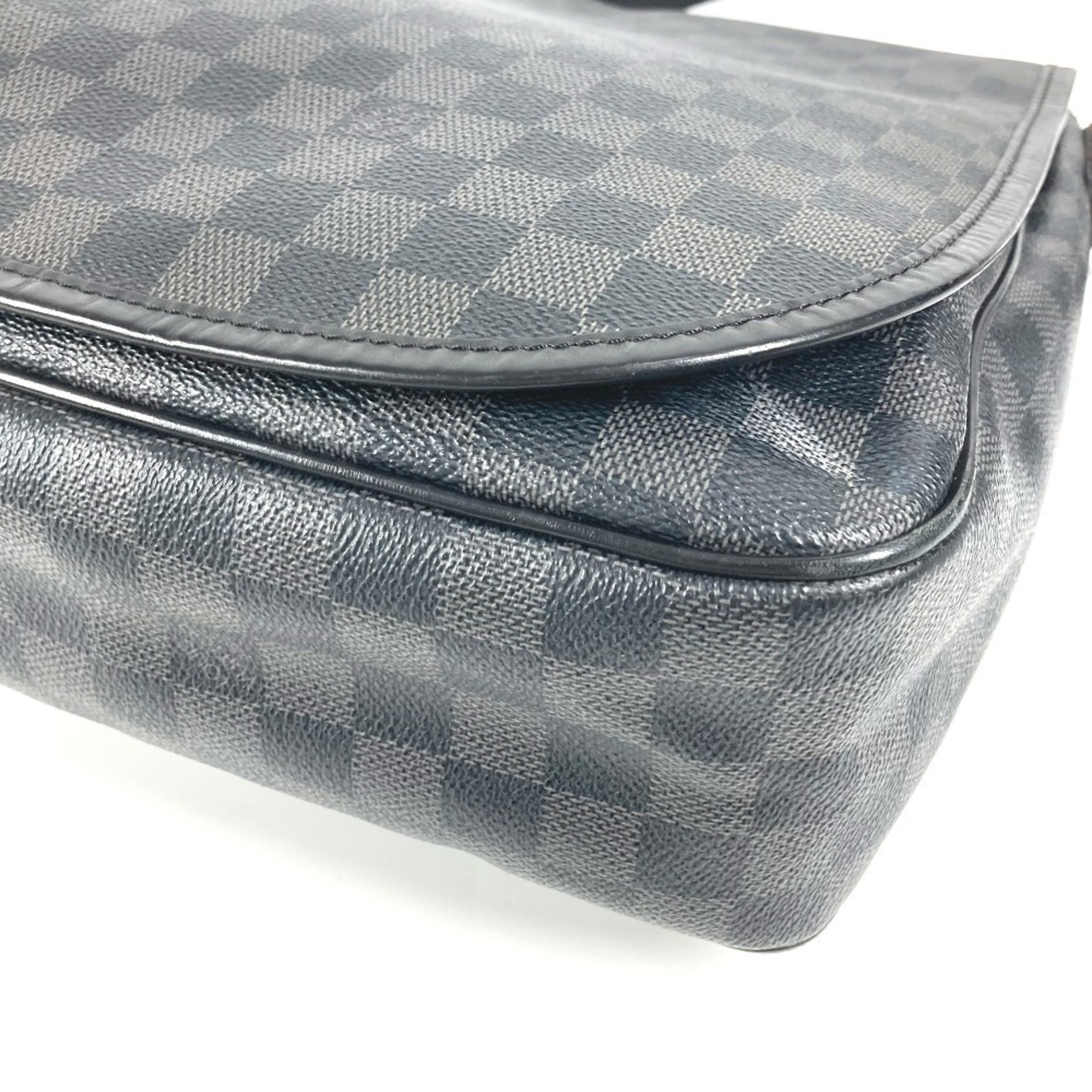 Louis Vuitton Black Damier Graphite Messenger Bag Shoulder Bag