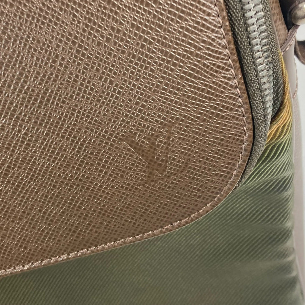 Louis Vuitton Brown Taiga Leather Nylon Messenger Bag Shoulder Bag