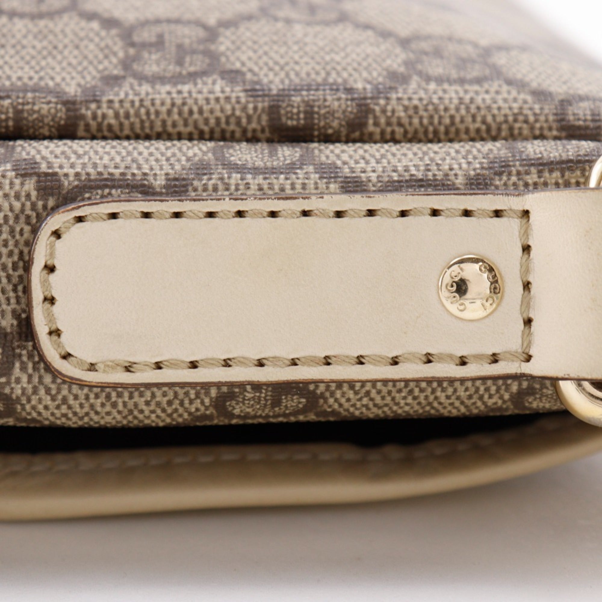 Gucci Beige Gg Supreme Shoulder Bag (Pre-Owned)