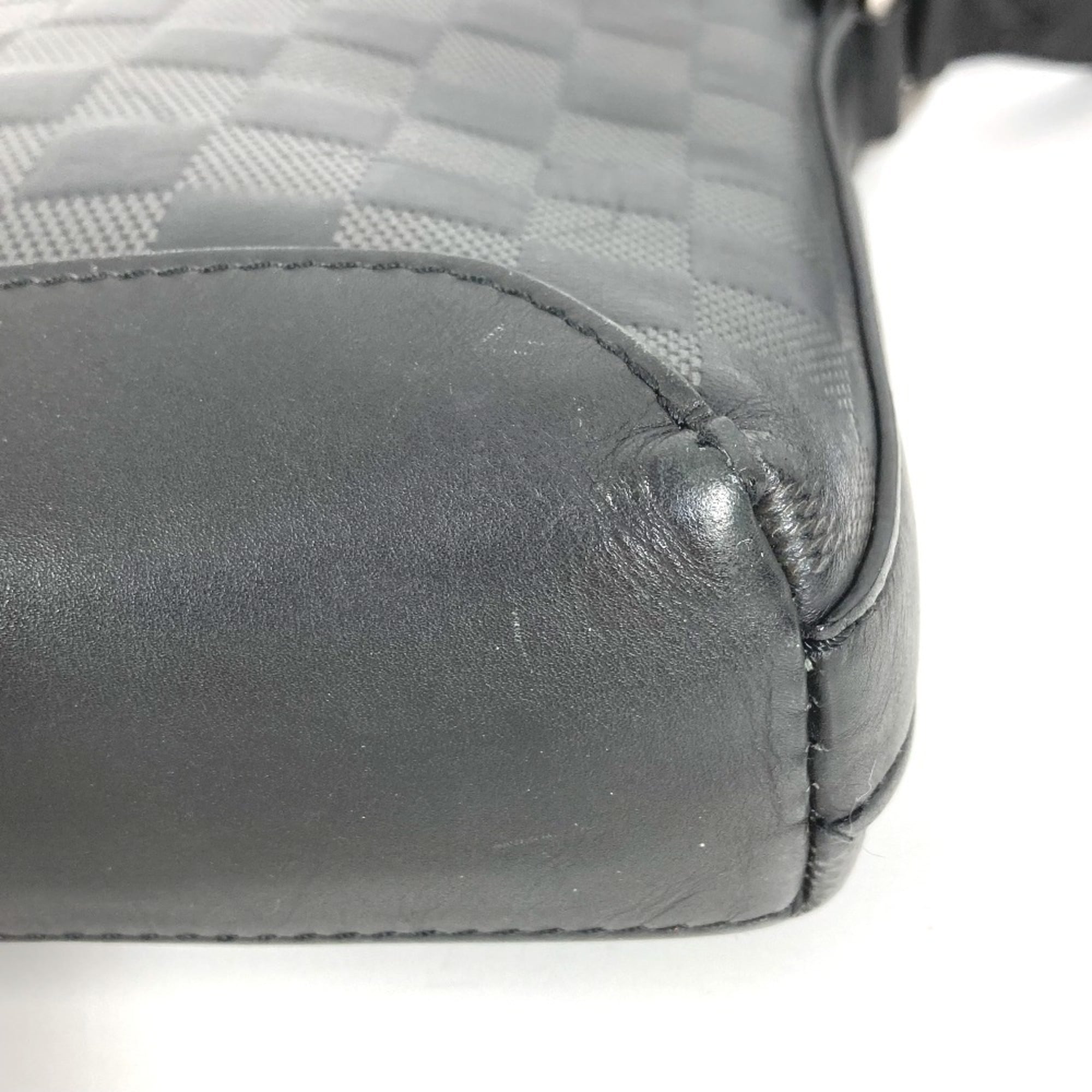 Louis Vuitton Black Damier Infini Leather Pochette Shoulder Bag