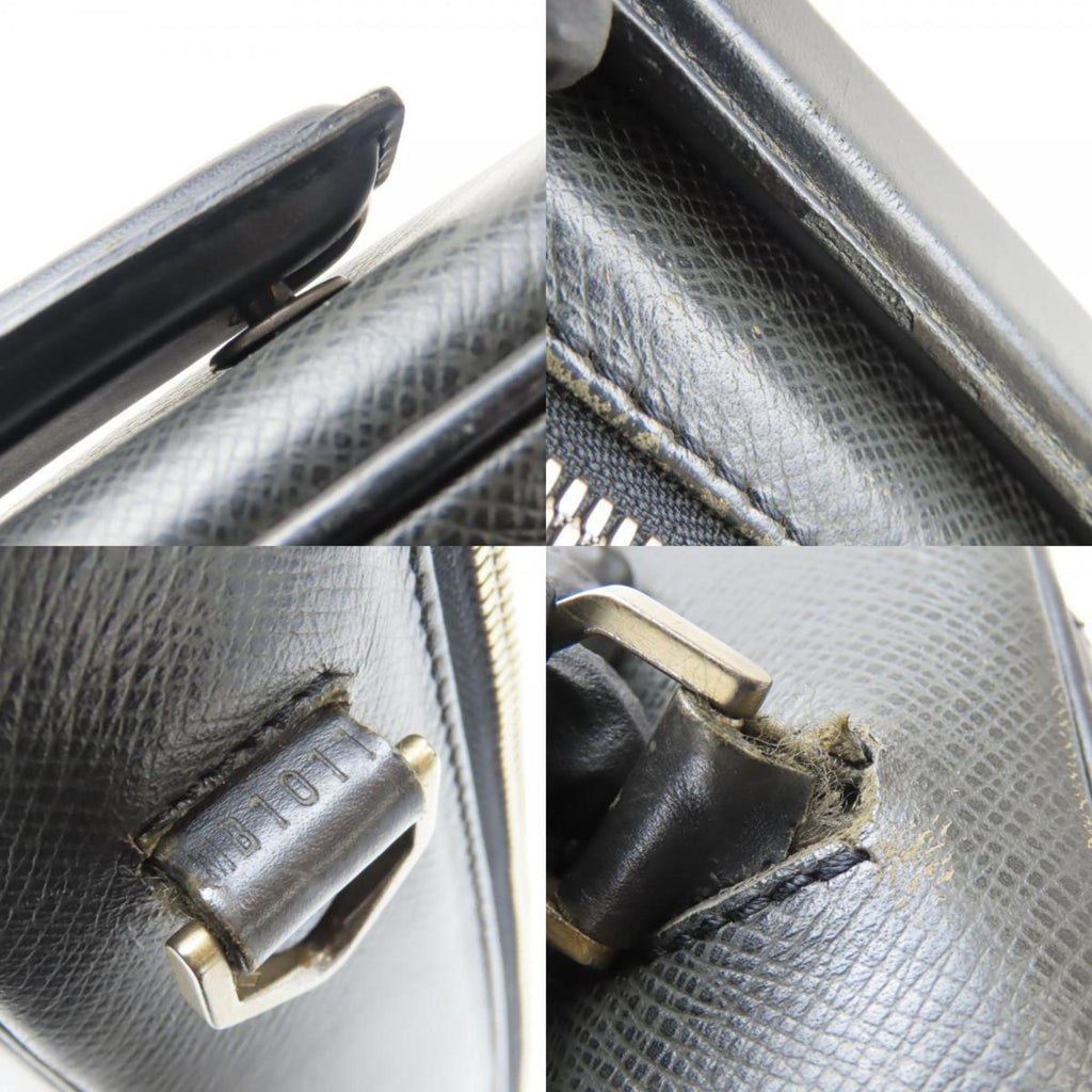 Louis Vuitton Ardoise Taiga Leather Shoulder Bag