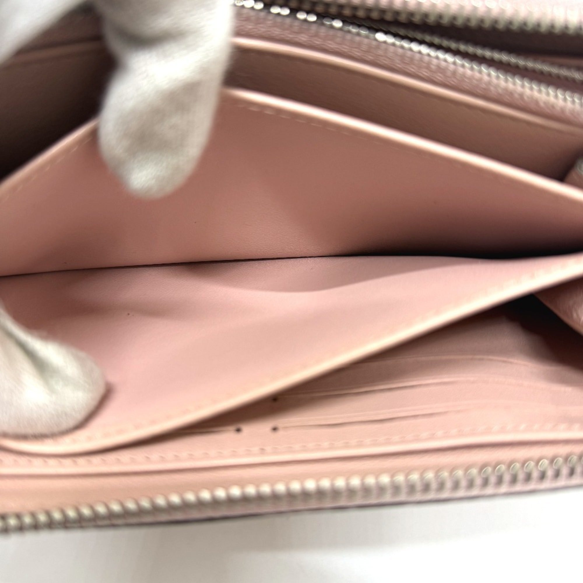 Louis Vuitton Mahina Magnolia Mahina Leather Long Wallet