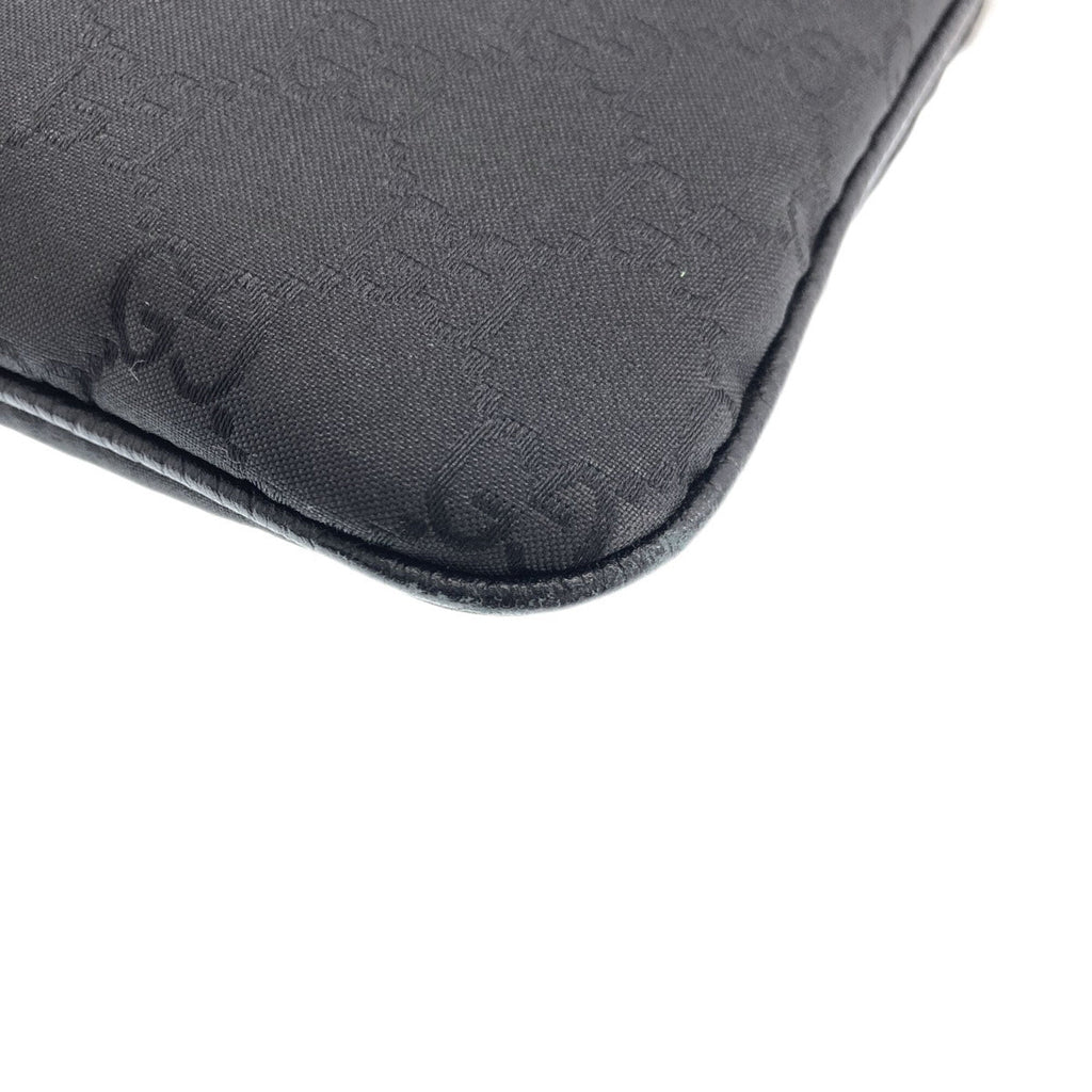 Gucci Black Nylon Shoulder Bag (Pre-Owned)